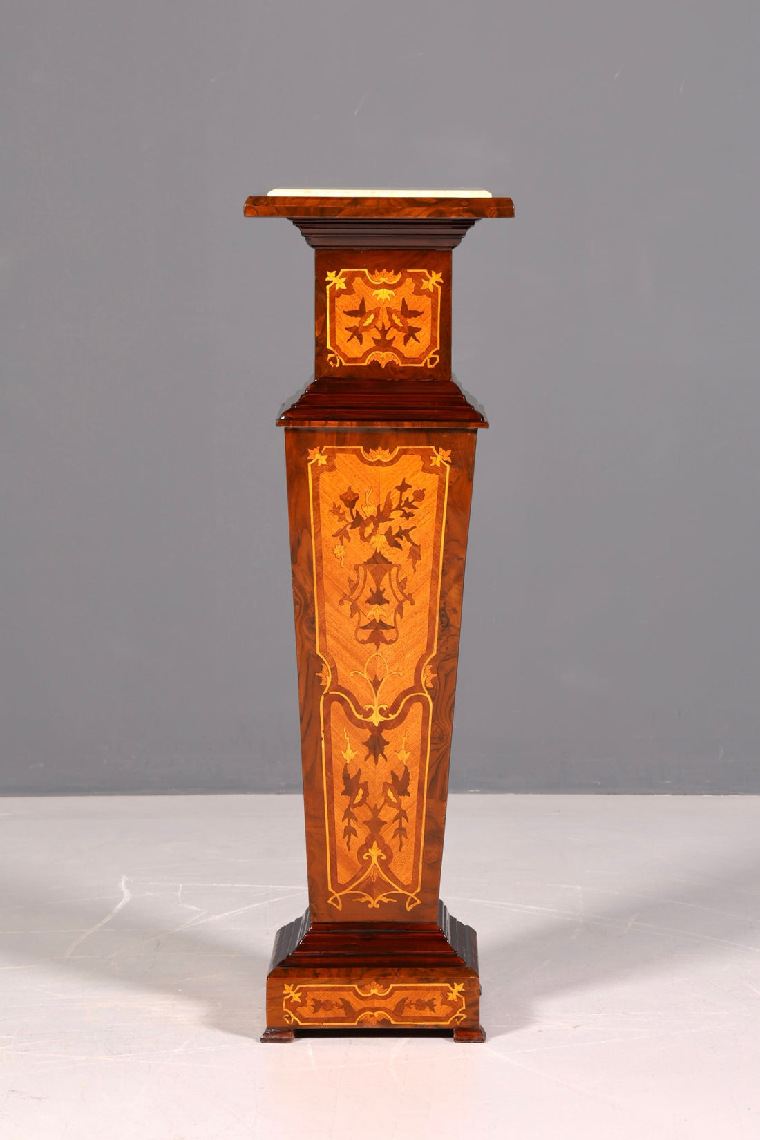 Colonne baroque élégante Louis XV, colonne à fleurs antique en marbre, table en pierre naturelle, incrustations, colonne décorative