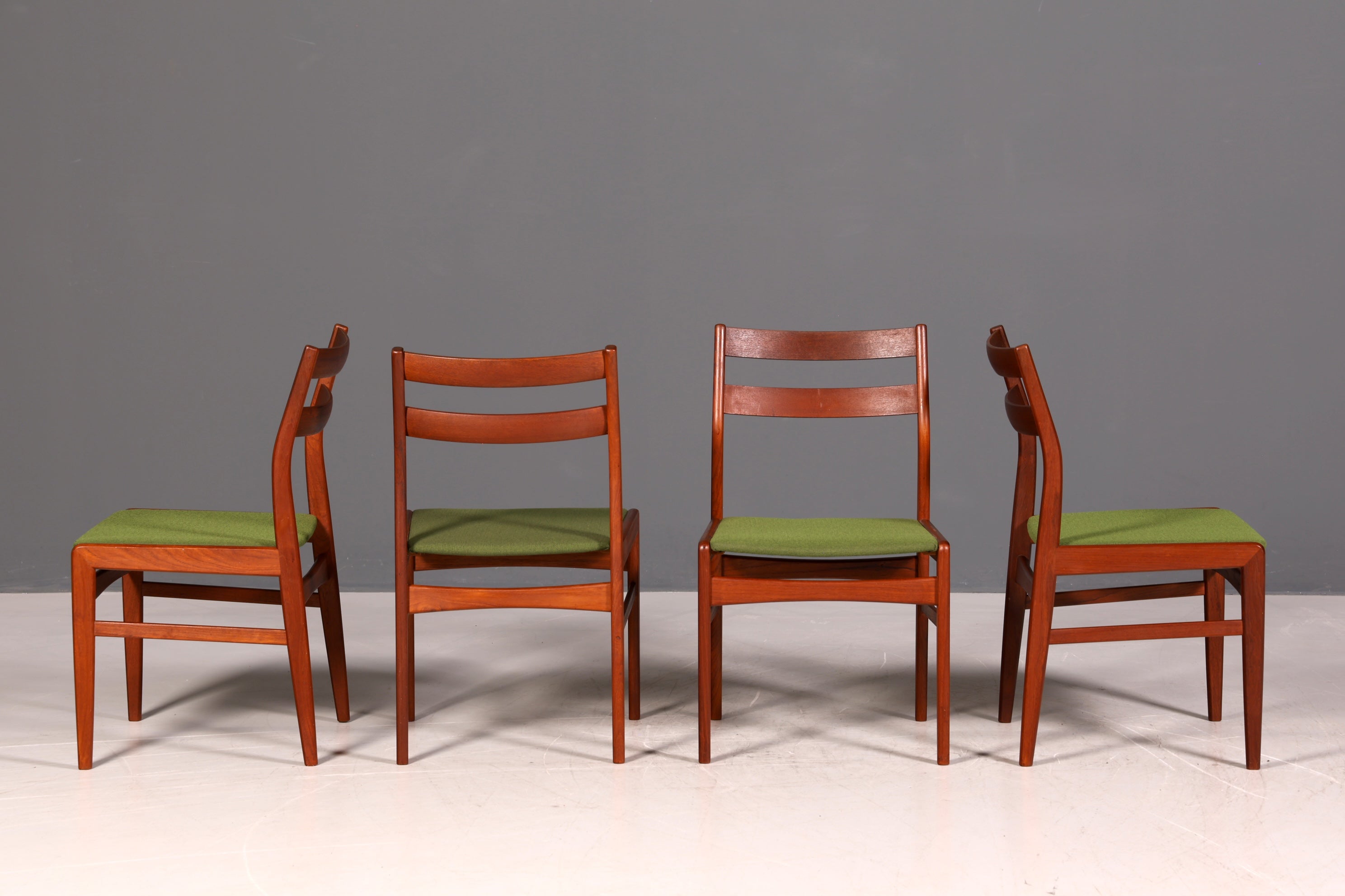 4x Mid Century Teak Holz Stühle Made in Denmark Retro Stuhlset Danish Design Küchenstühle