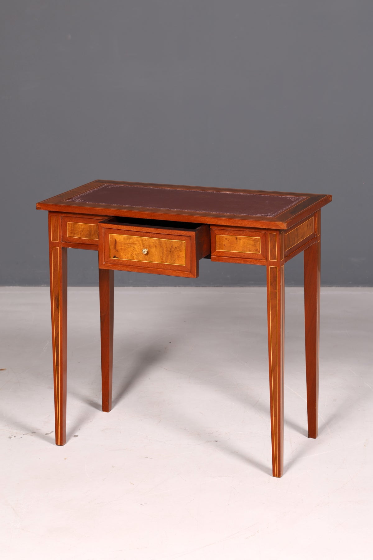 Wunderschöner filigraner Schreibtisch French Desk Antik Stil echt Holz Bürotisch Office Table