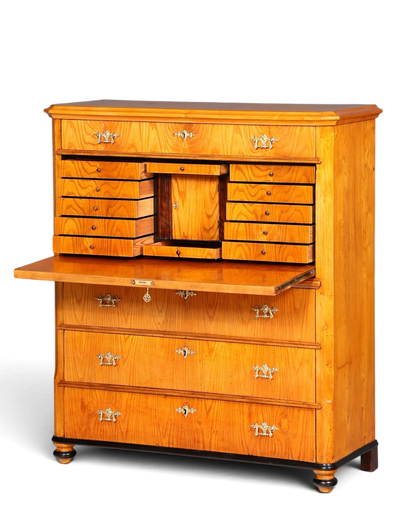 Hauptstadt Möblerei antiker Biedermeier Sekretär aus Holz mit dekorativen Messingbeschlägen und vielen Schubladen