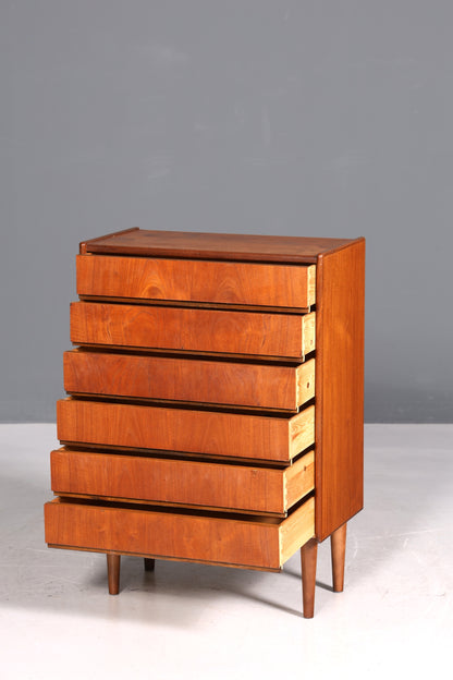 Magnifique commode vintage des années 60/70, design danois, style années 60/70.