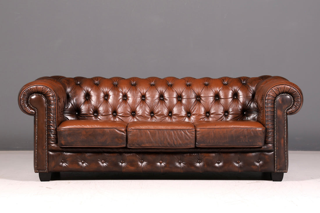 Magnifique canapé Chesterfield original 3 places, cuir véritable, canapé anglais d’Angleterre, canapé rembourré, canapé antique vintage en cuir
