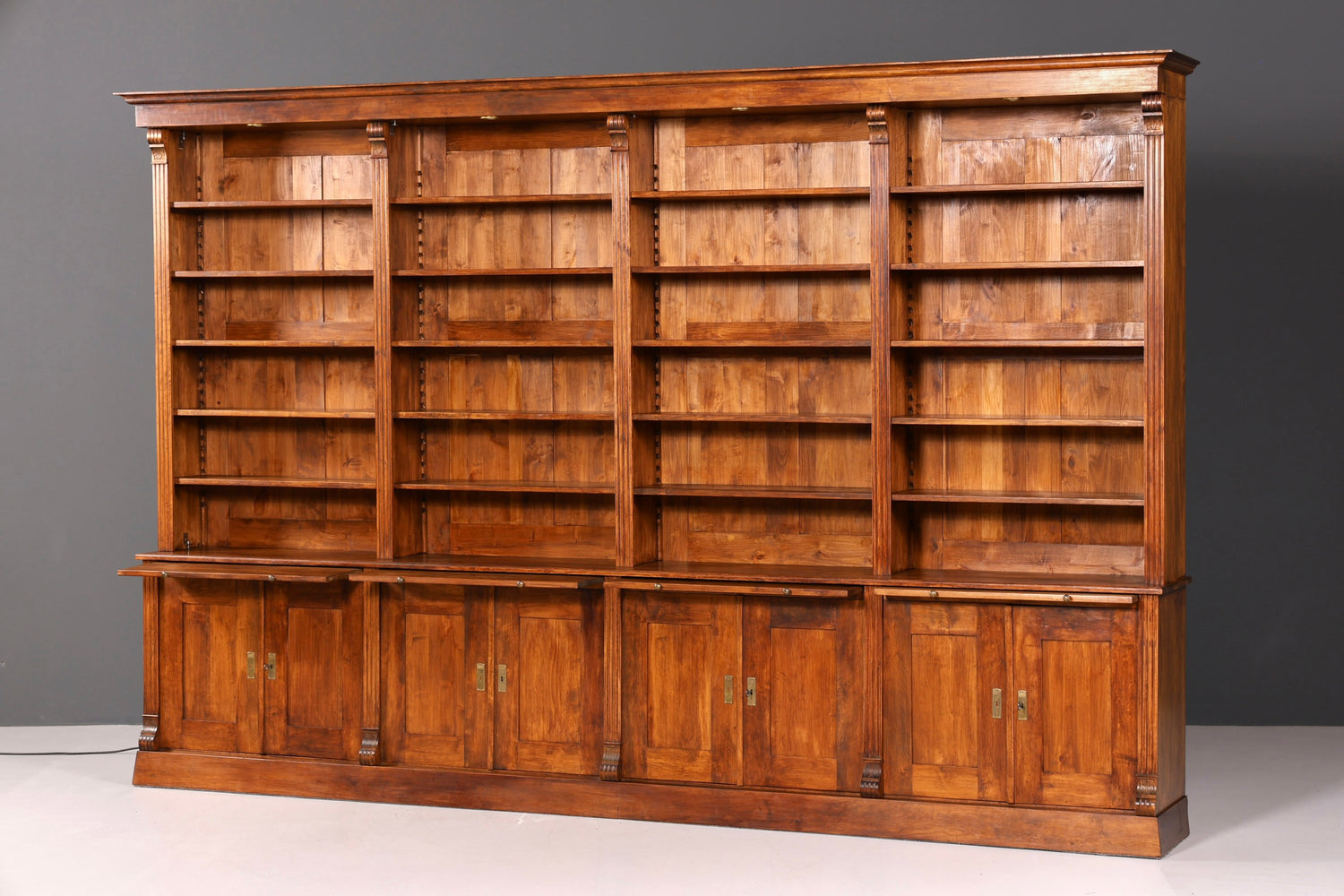 Traumhaftes XXL massiv Holz Regal Kolonial Schrank Antik Stil Bücherregal Kommode Bibliothek Bücherwand
