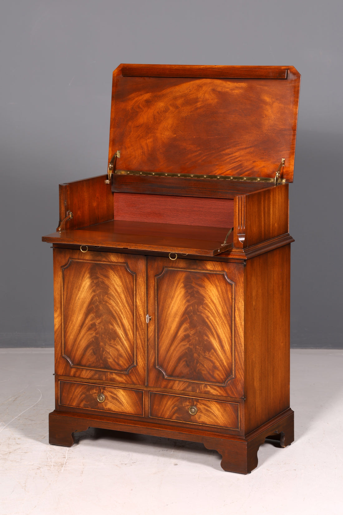 Beautiful English Mahogany Cabinet Antique Sideboard Hi-Fi Cabinet Chest of Drawers Vintage