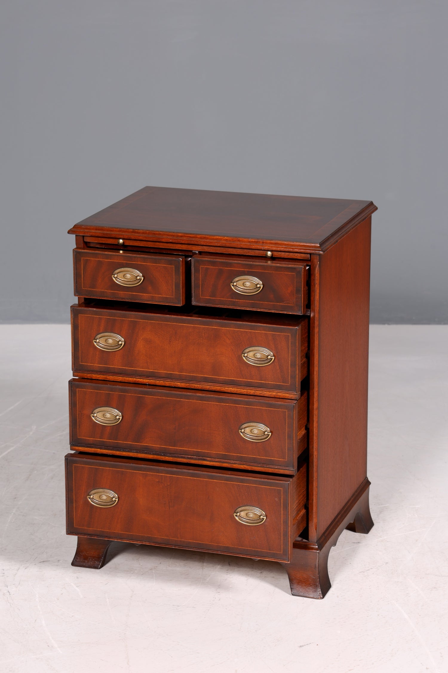 F979 Finish HELDENSE Wunderschöne Englische Kommode Holz TV Schrank Antik Sideboard