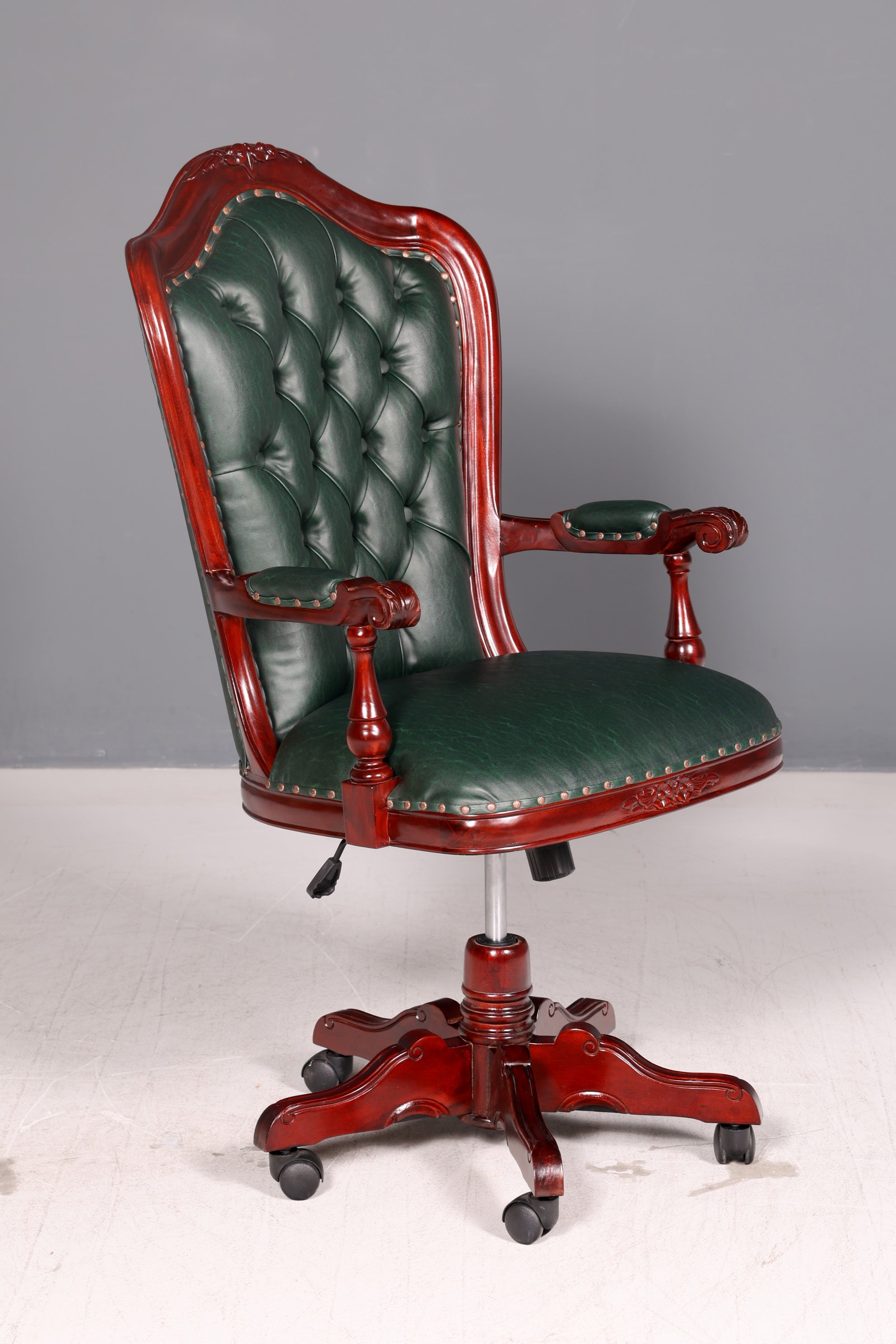 Edler Chesterfield Chefsessel Bürostuhl Grün Mahagoni Schreibtischstuhl Drehstuhl Englisch Vintage