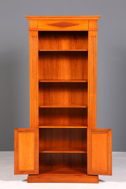 Magnifique bibliothèque de style anglais, meuble en bois de cerisier, rangement pour livres ancien des années 1960