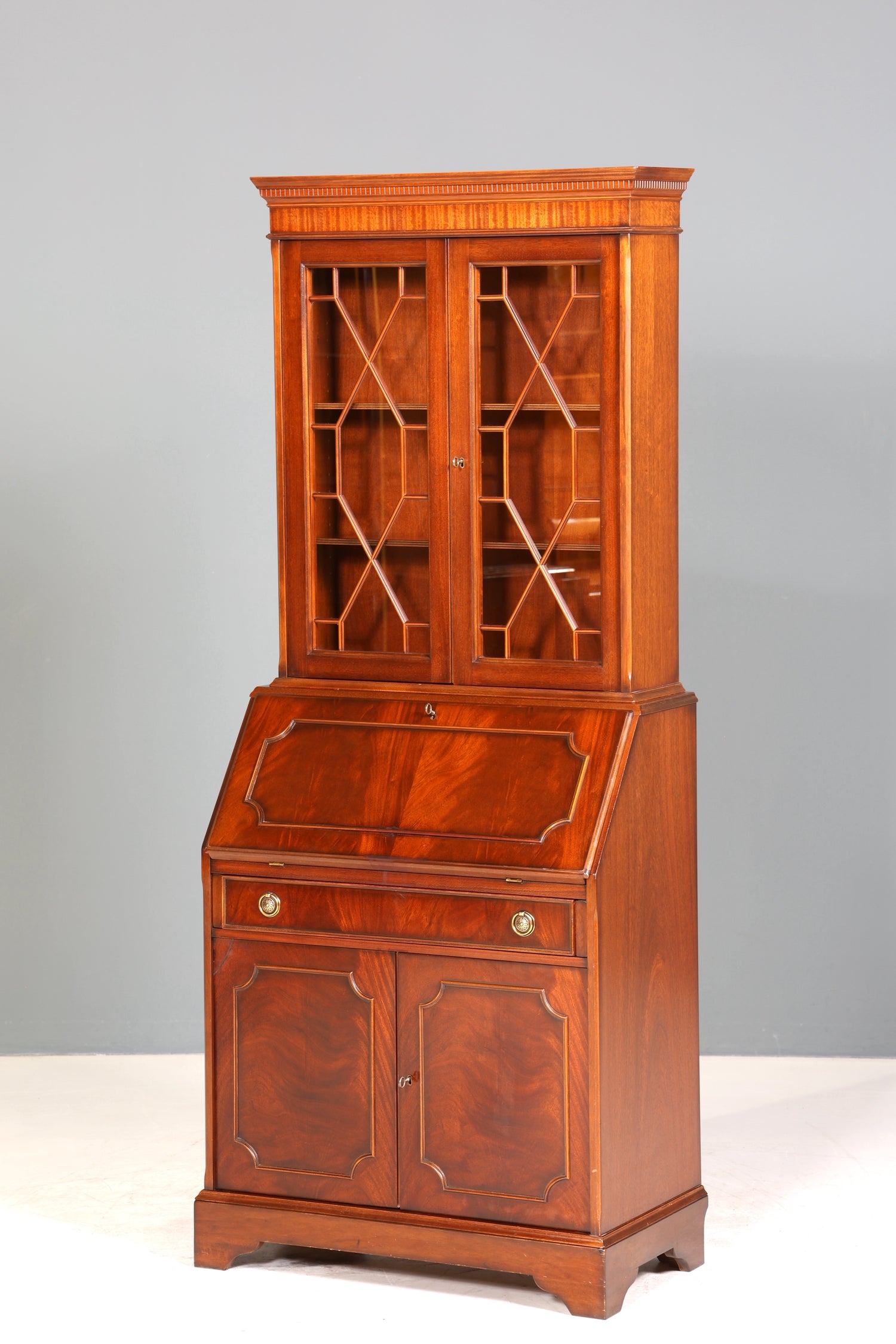 E913 Finish cm Stilvoller Englischer Sekretär Original Heldense Büro Aufsatzsekretär Eibe Antik 60S Vitrinen Schrank UK