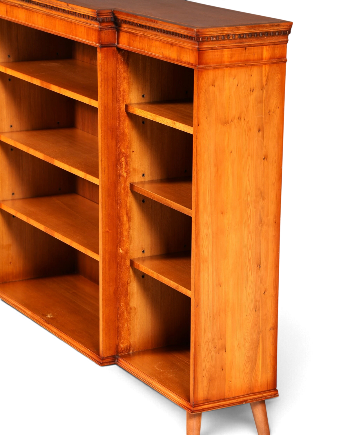 Hauptstadt Möblerei H960 Bücherregal aus hellem Holz mit klassischem Design und stabilen Standbeinen