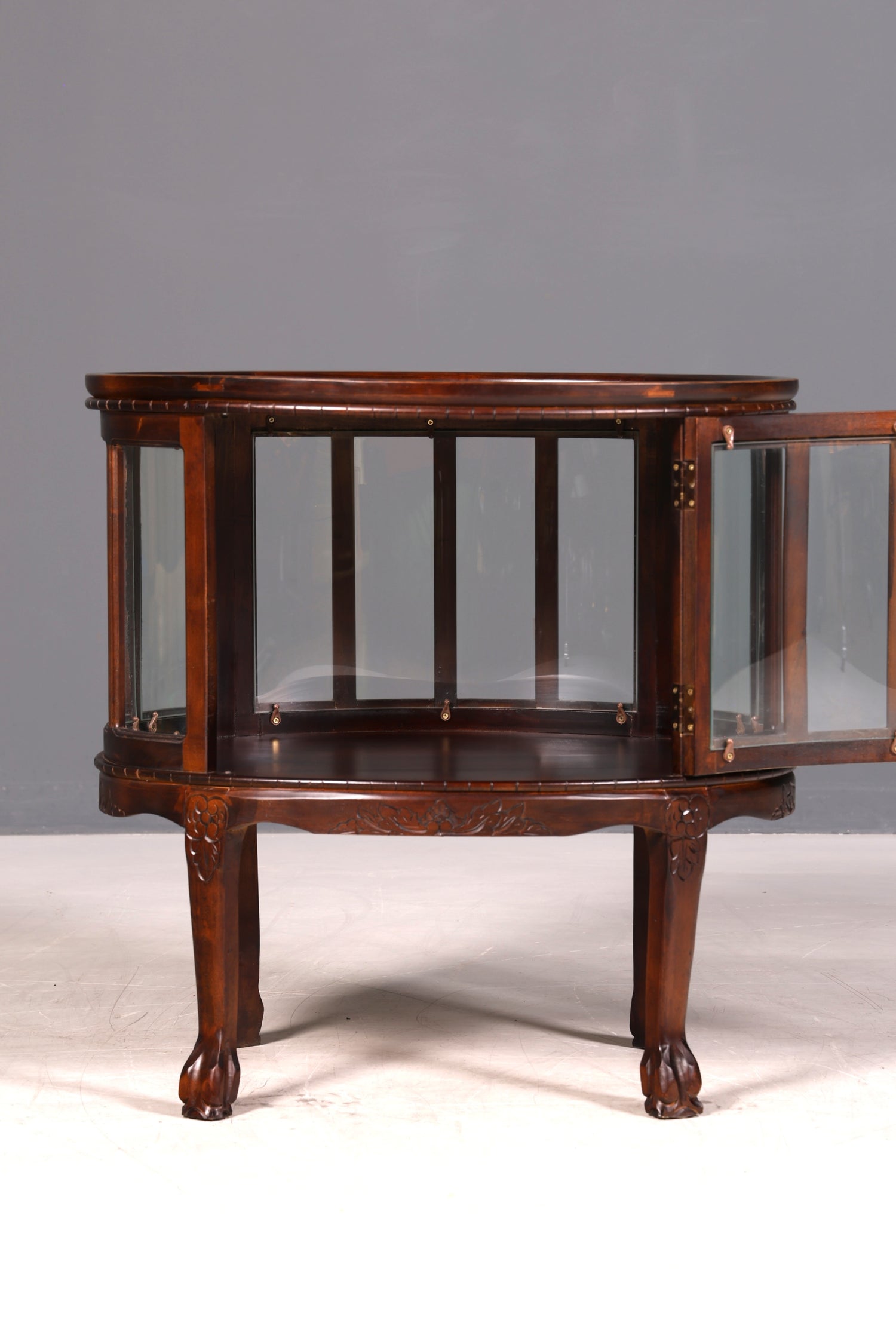 Wunderschöner filigraner Chippendale Barschrank echt Holz Teeschrank im Jugendstil Vitrine