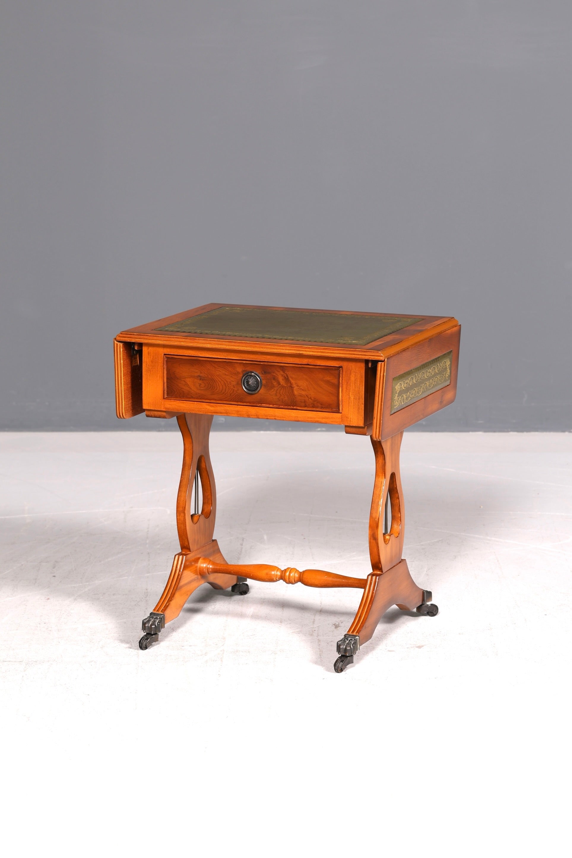 Edler Englischer Klapptisch Beistelltisch Eibe Echt Lederauflage Antik Ablagetisch Vintage Rolltisch Wohnzimmer