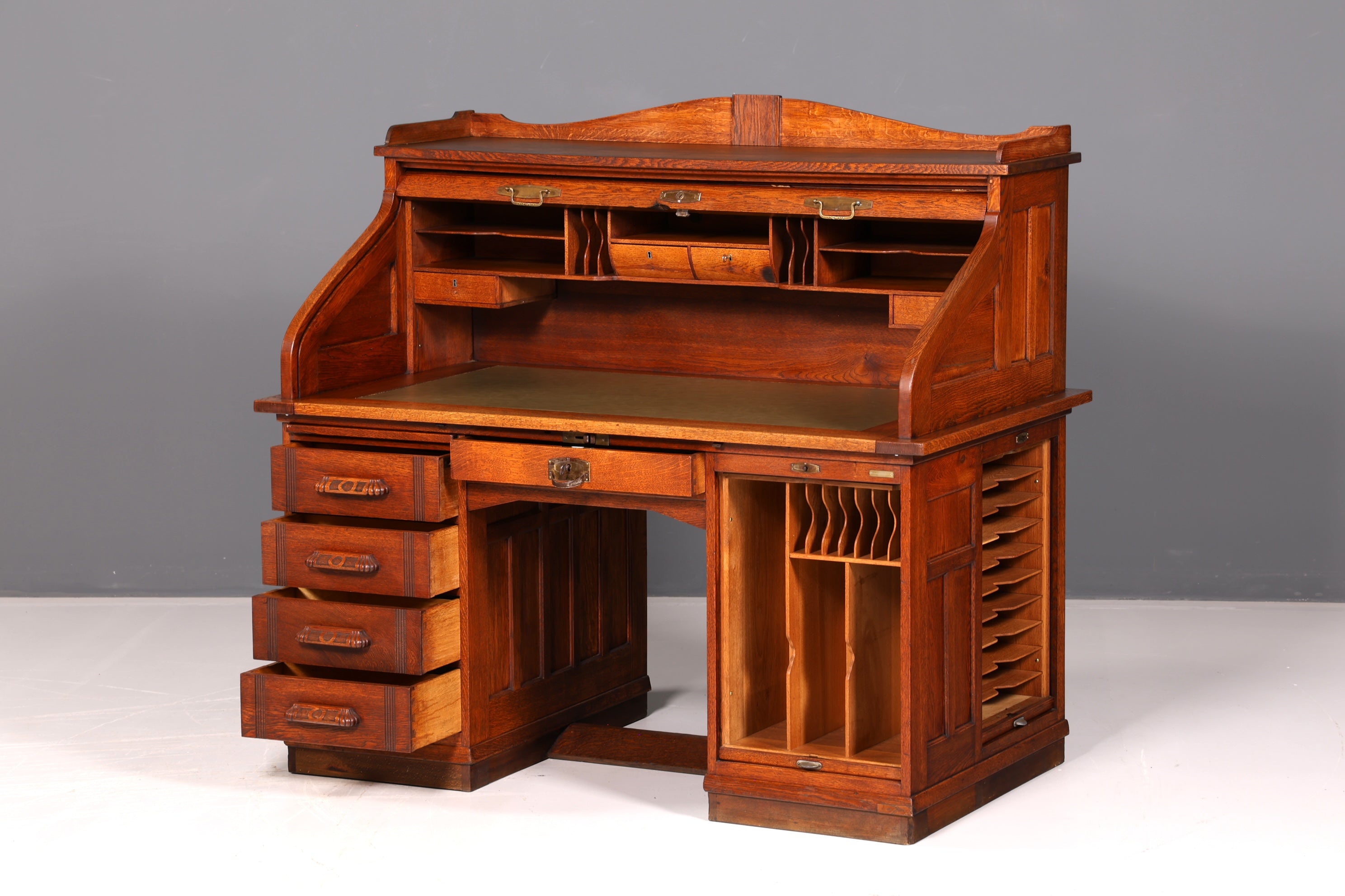 Magnifique secrétaire de style Bauhaus, bureau Art déco, secrétaire à rideau, antiquité vintage en chêne