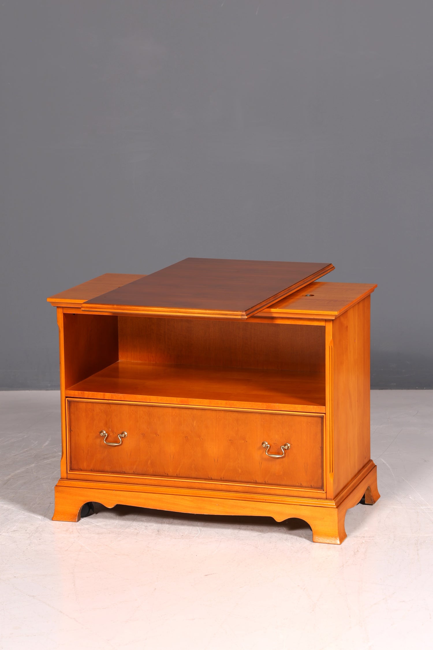 G022 Finish cm Traumhafte Englische Eibe Kommode echt Holz Schrank Antik 60er Jahre Möbel