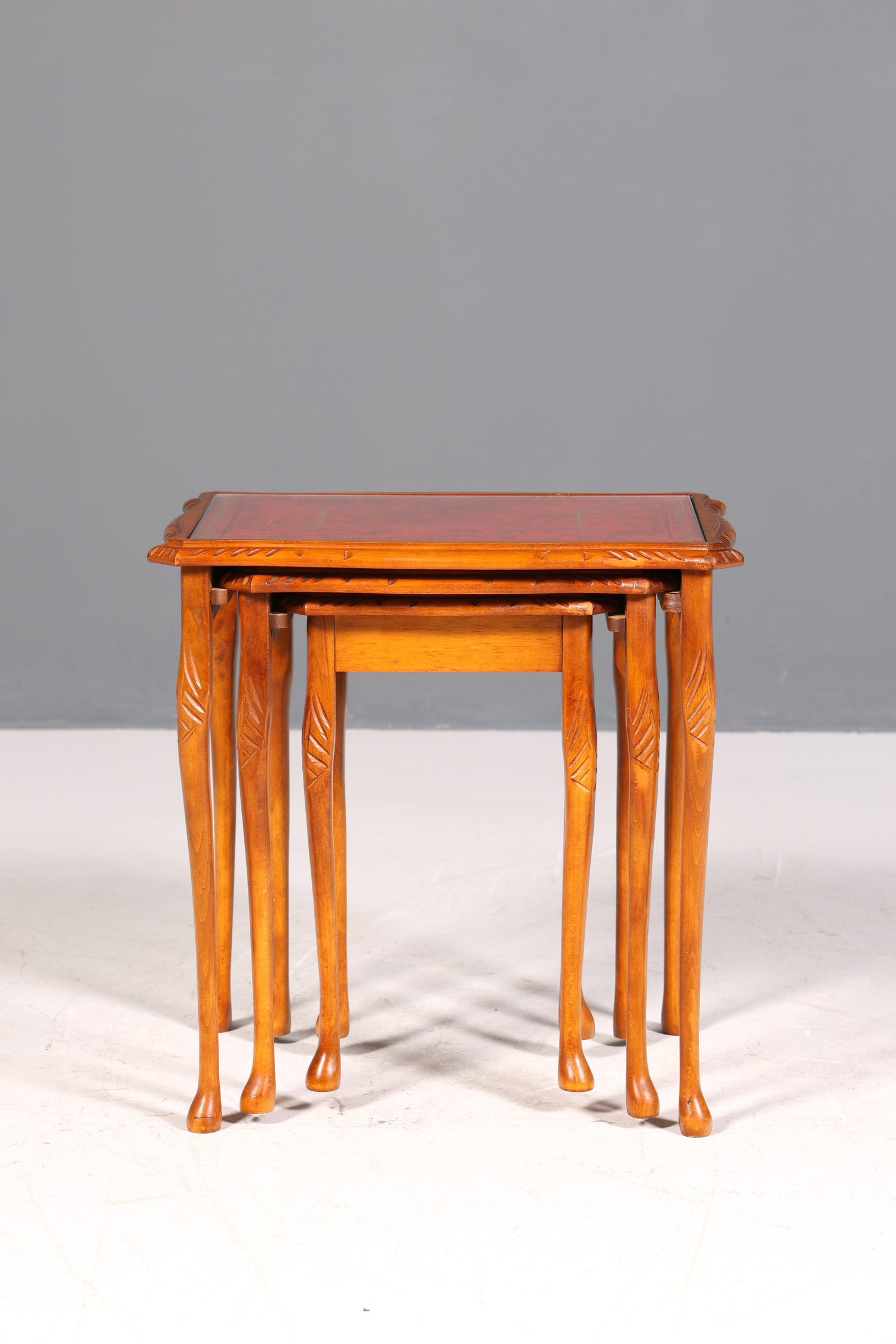 Magnifique ensemble de trois tables d&