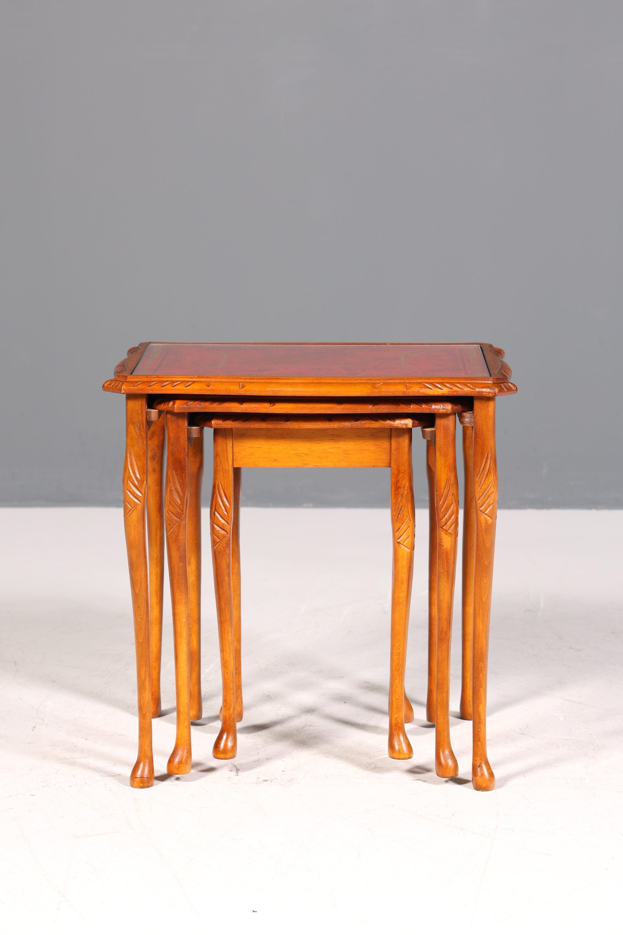 Magnifique ensemble de trois tables d&