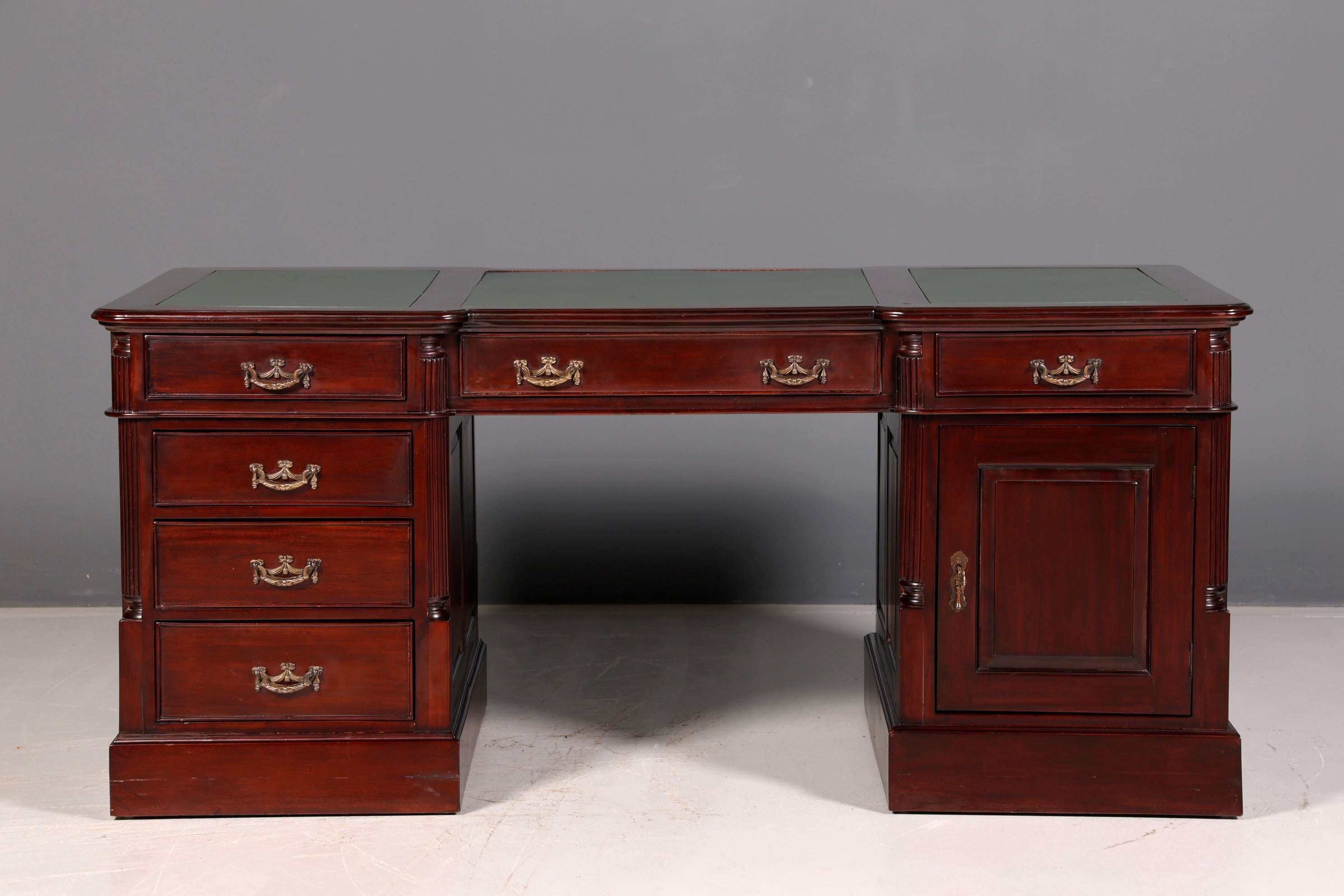 Magnifique bureau anglais en acajou, sous-main en cuir véritable, bureau de partenaire, bureau de travail, antique vintage