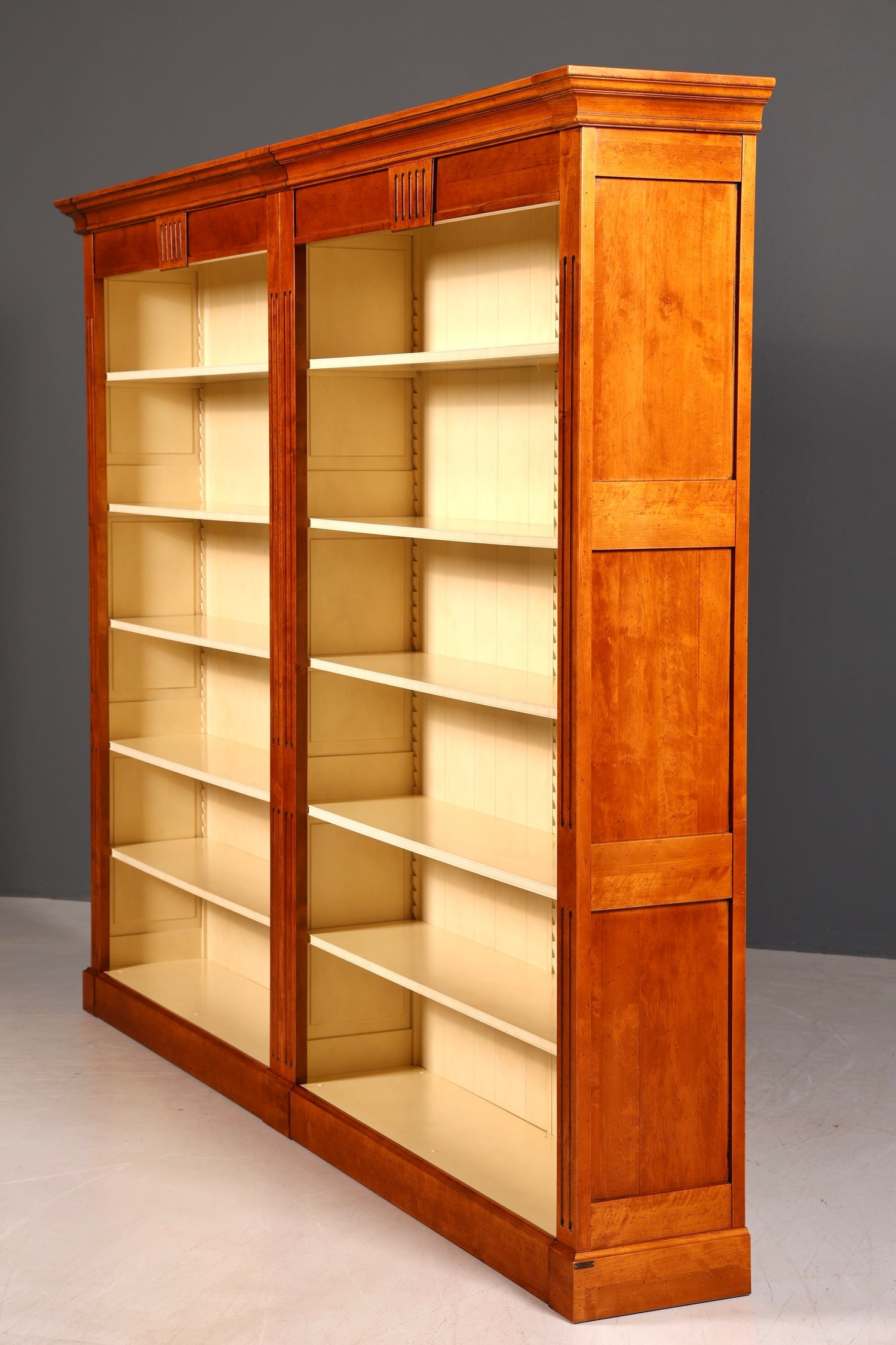 Wunderschönes Englisches XXL Bücherregal Eibe Antik Regal Bookshelf Buchablage 60s