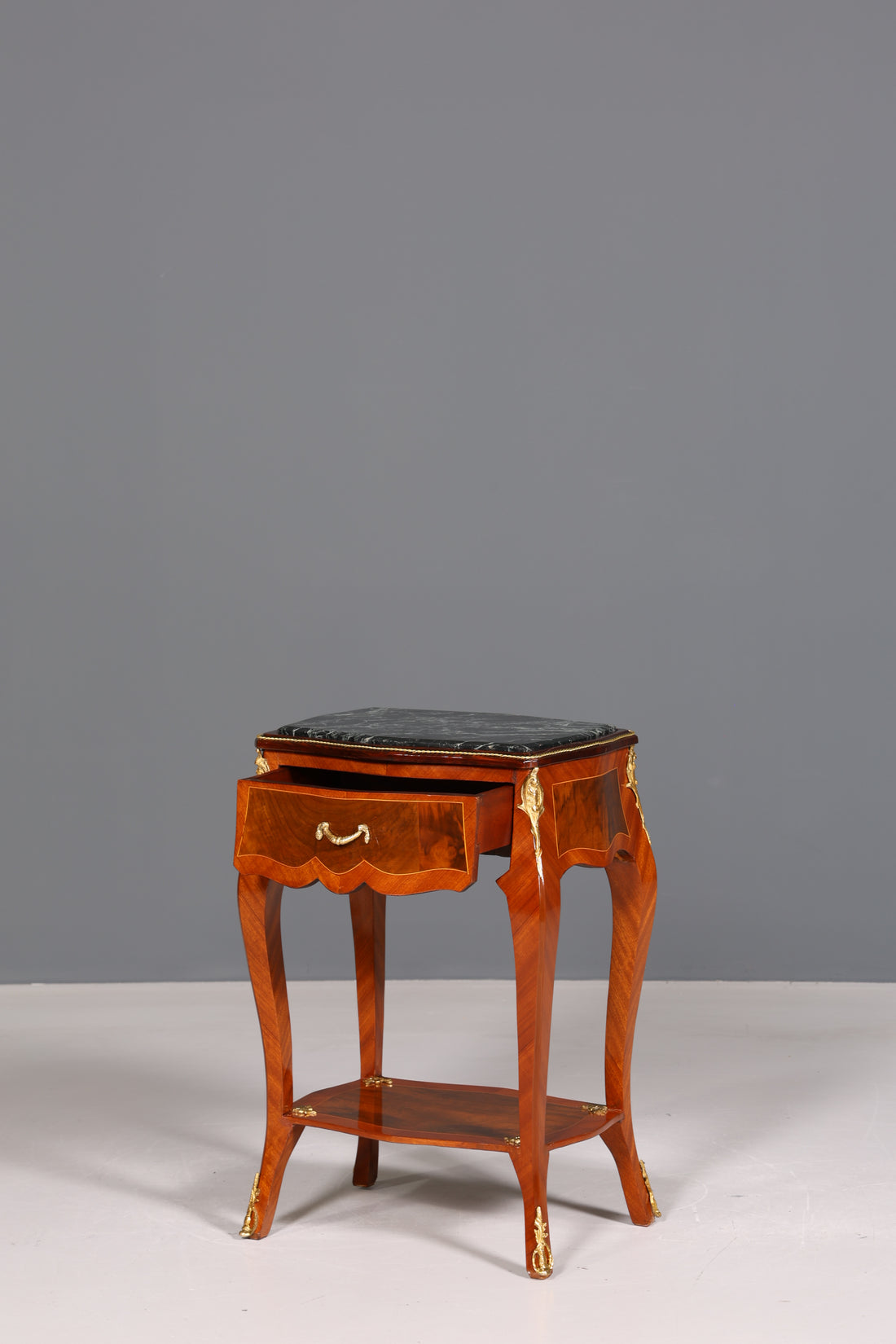 Wunderschöner Louis XV Beistelltisch Barock Stil Ablagetisch Marmor Kommode Telefontisch