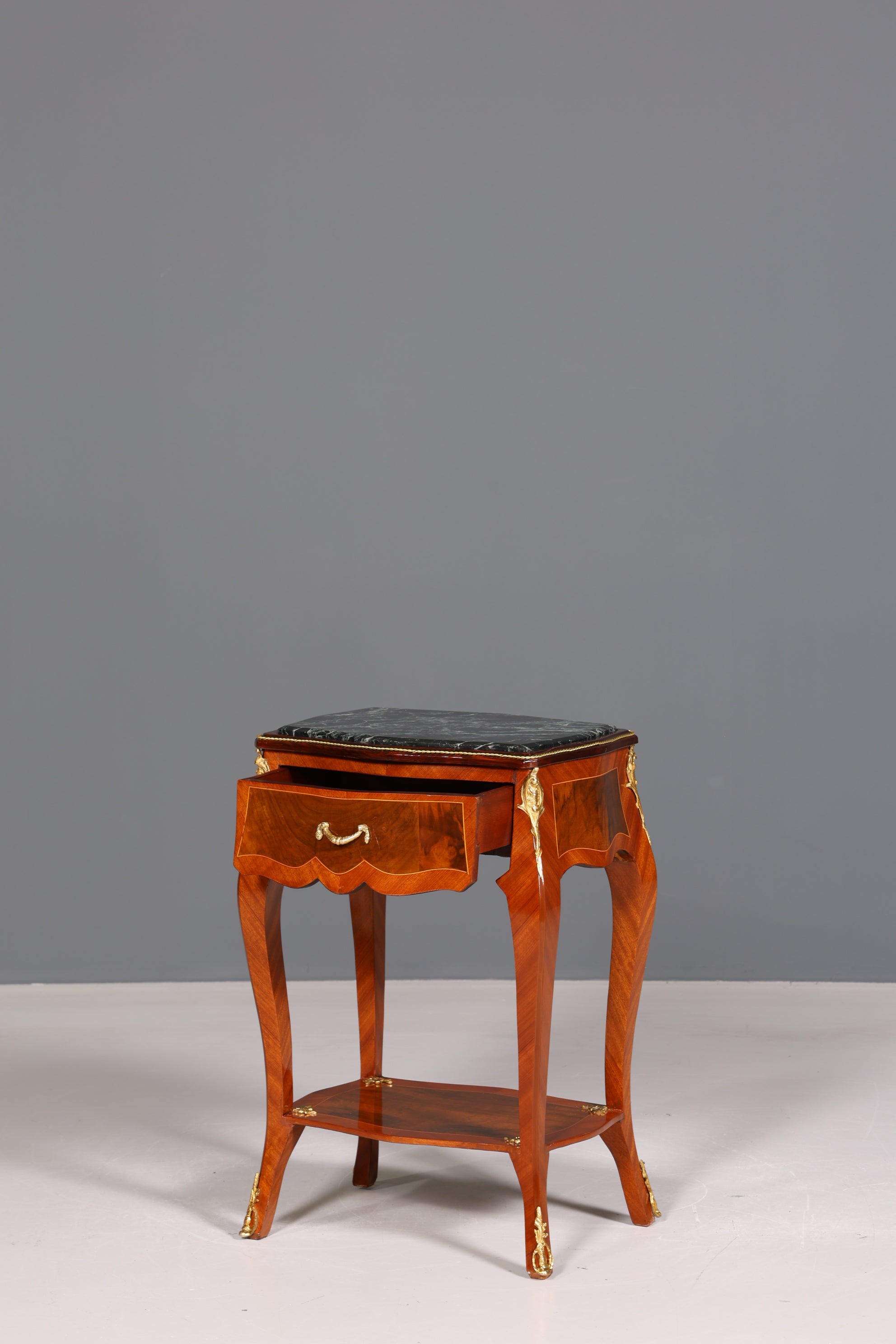 Wunderschöner Louis XV Beistelltisch Barock Stil Ablagetisch Marmor Kommode Telefontisch