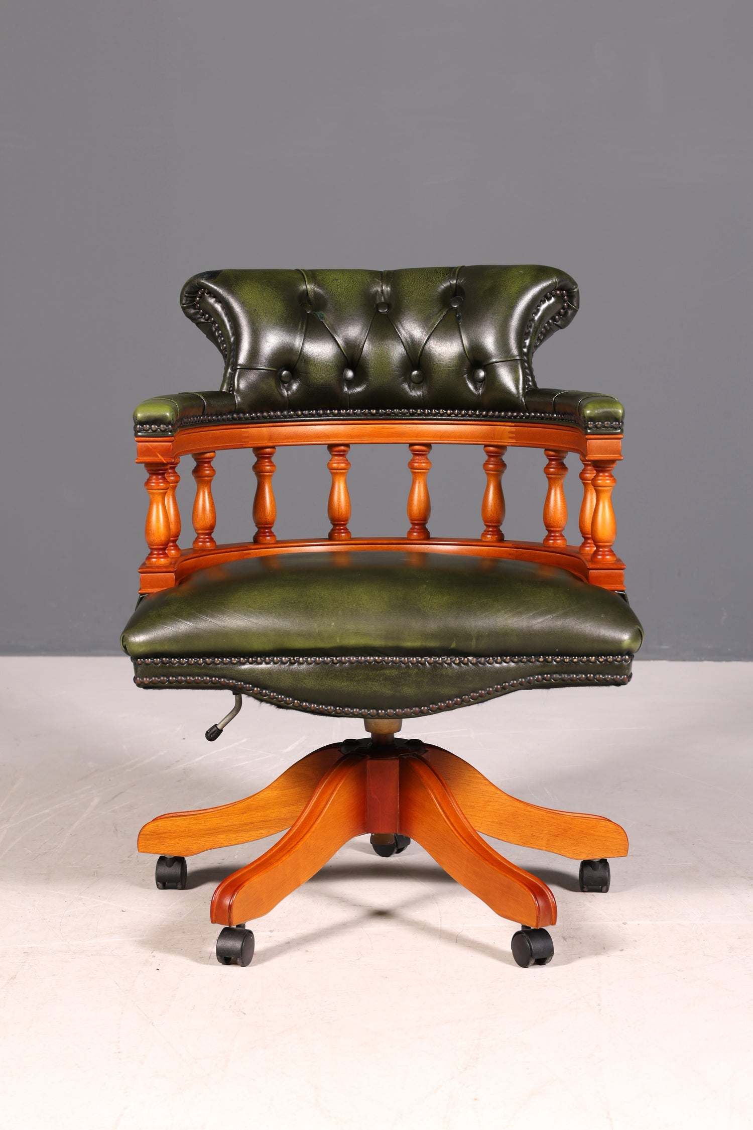 G216 Finish cm Original Chesterfield Centurion Captain Chair Englisch grün echt Leder Sessel (Kopie)