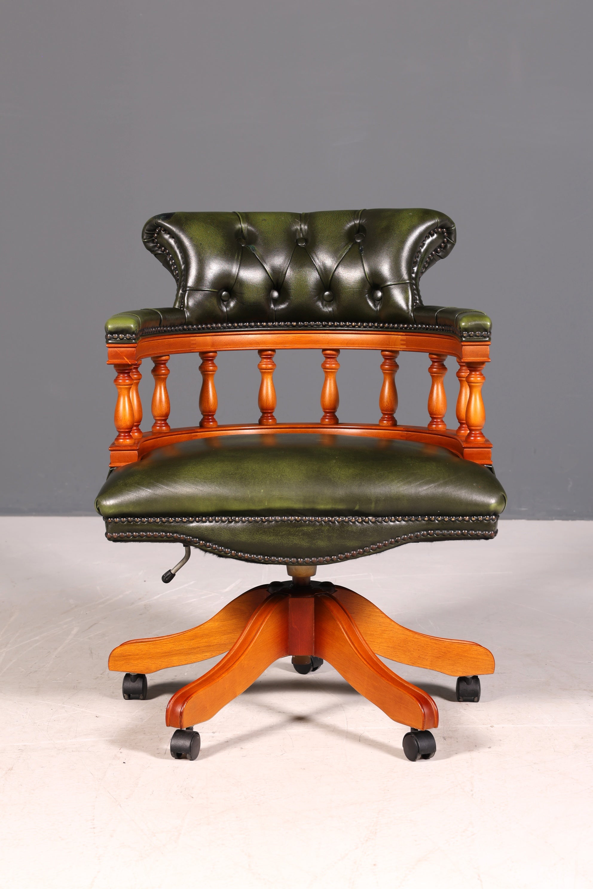 G216 Finish cm Original Chesterfield Centurion Captain Chair Englisch grün echt Leder Sessel (Kopie)