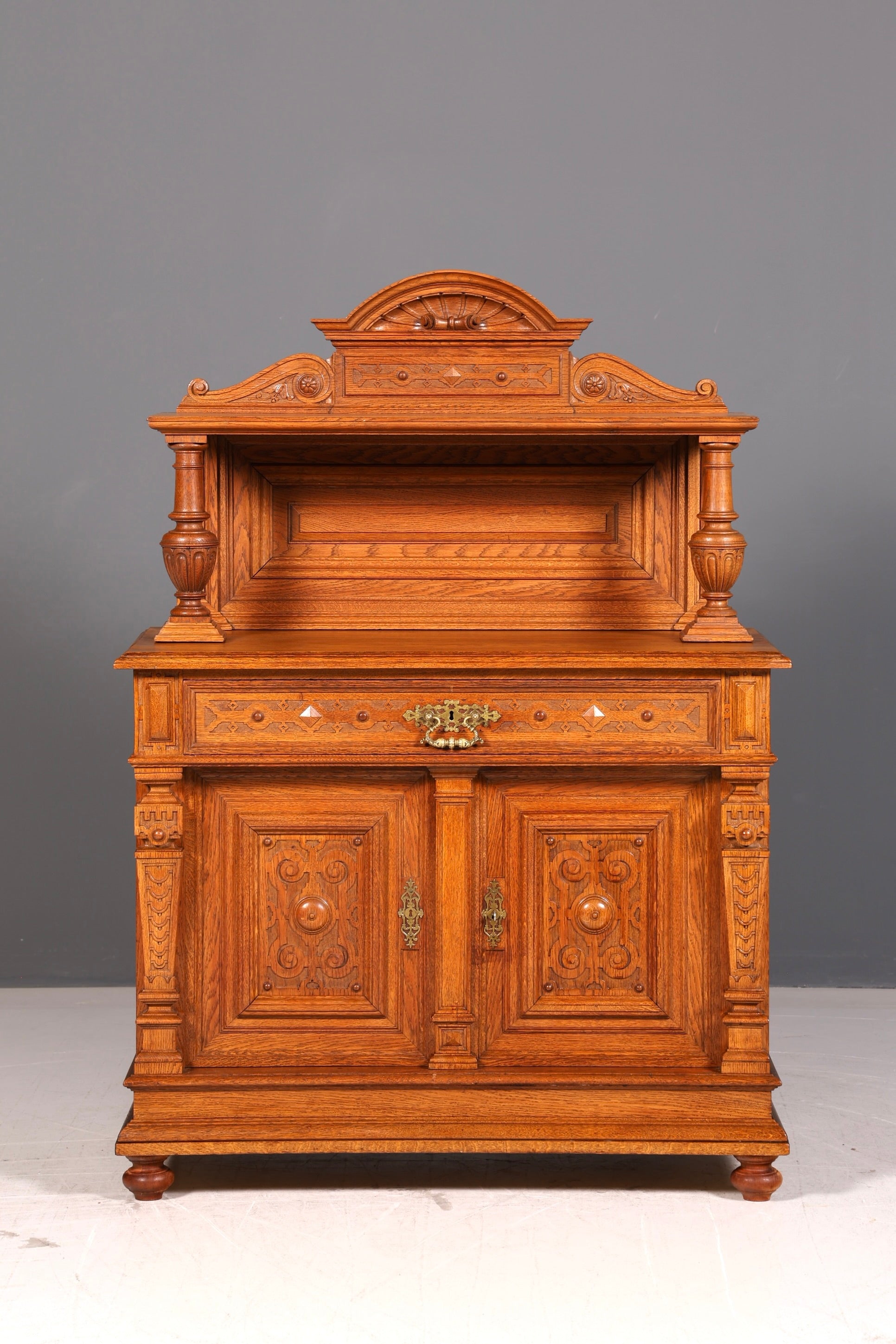 Wunderschönes Gründerzeit Buffet Eiche Anrichte Aufsatz Kommode Antik Sideboard Vertiko um 1890 Vintage