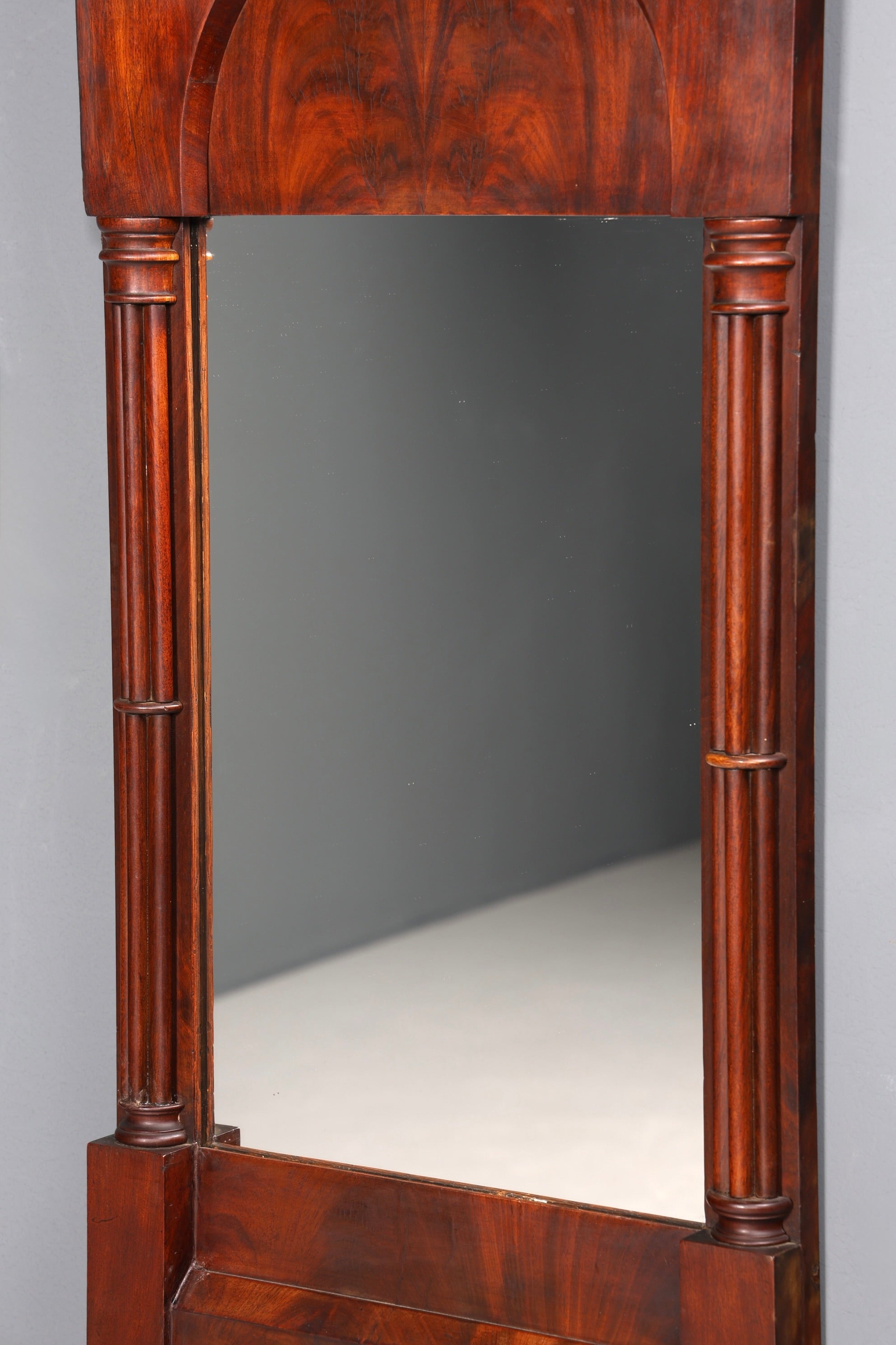 Magnifique miroir Biedermeier, style Louis-Philippe, datant d&