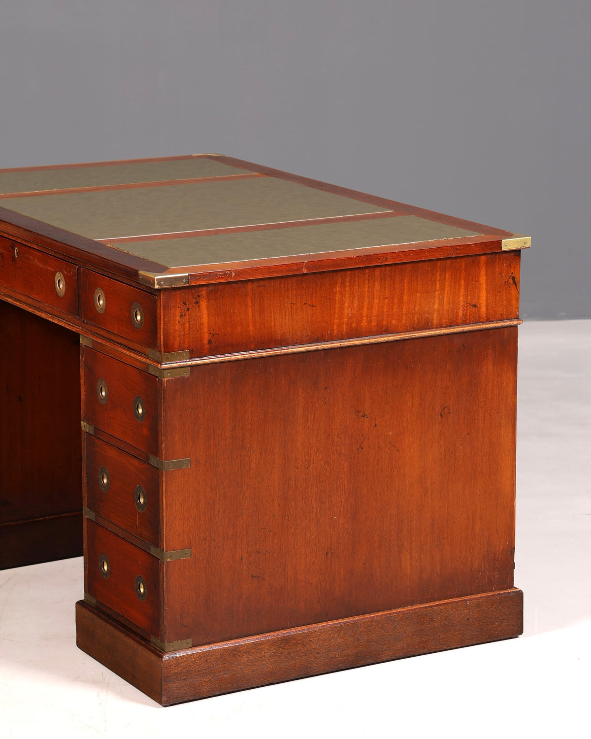 Élégant bureau maritime, coffre militaire anglais, bureau professionnel, office table