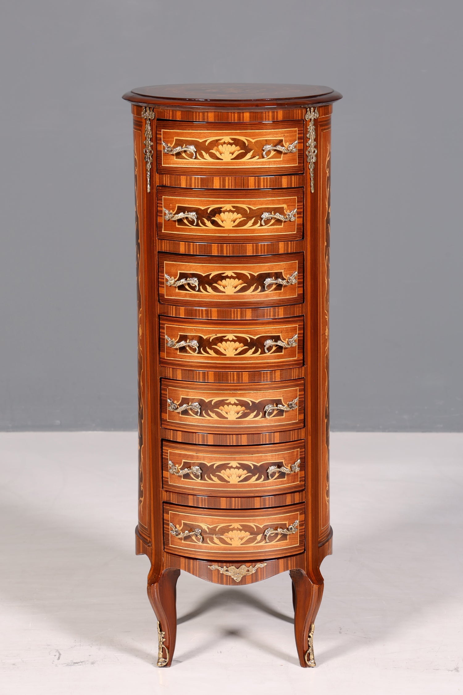 BA12-2 Finition Belle commode de style baroque avec incrustations