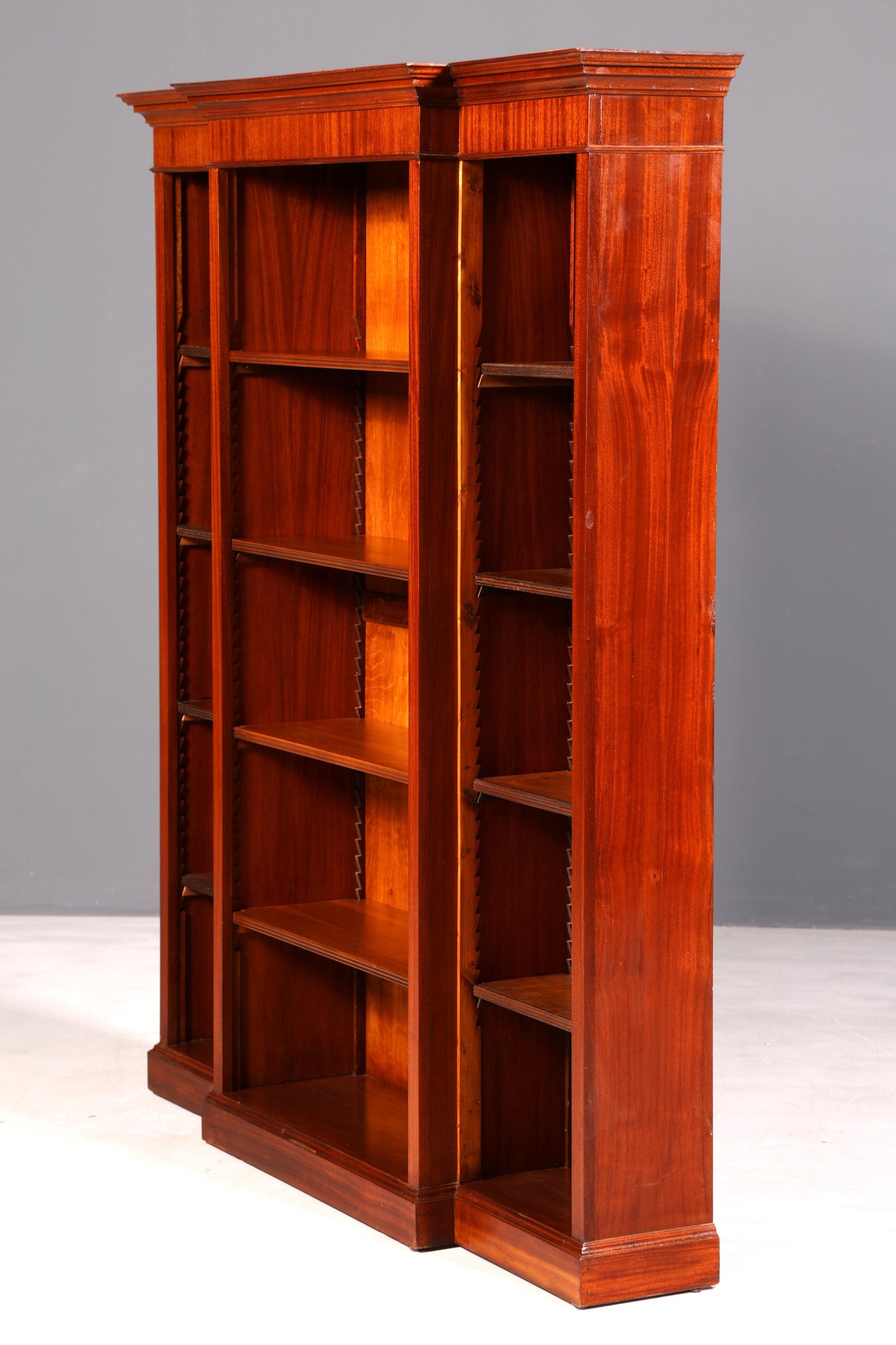 Wunderschönes XXL Englisches Bücherregal Antik Regal Standregal Bookshelf Buchablage echt Holz