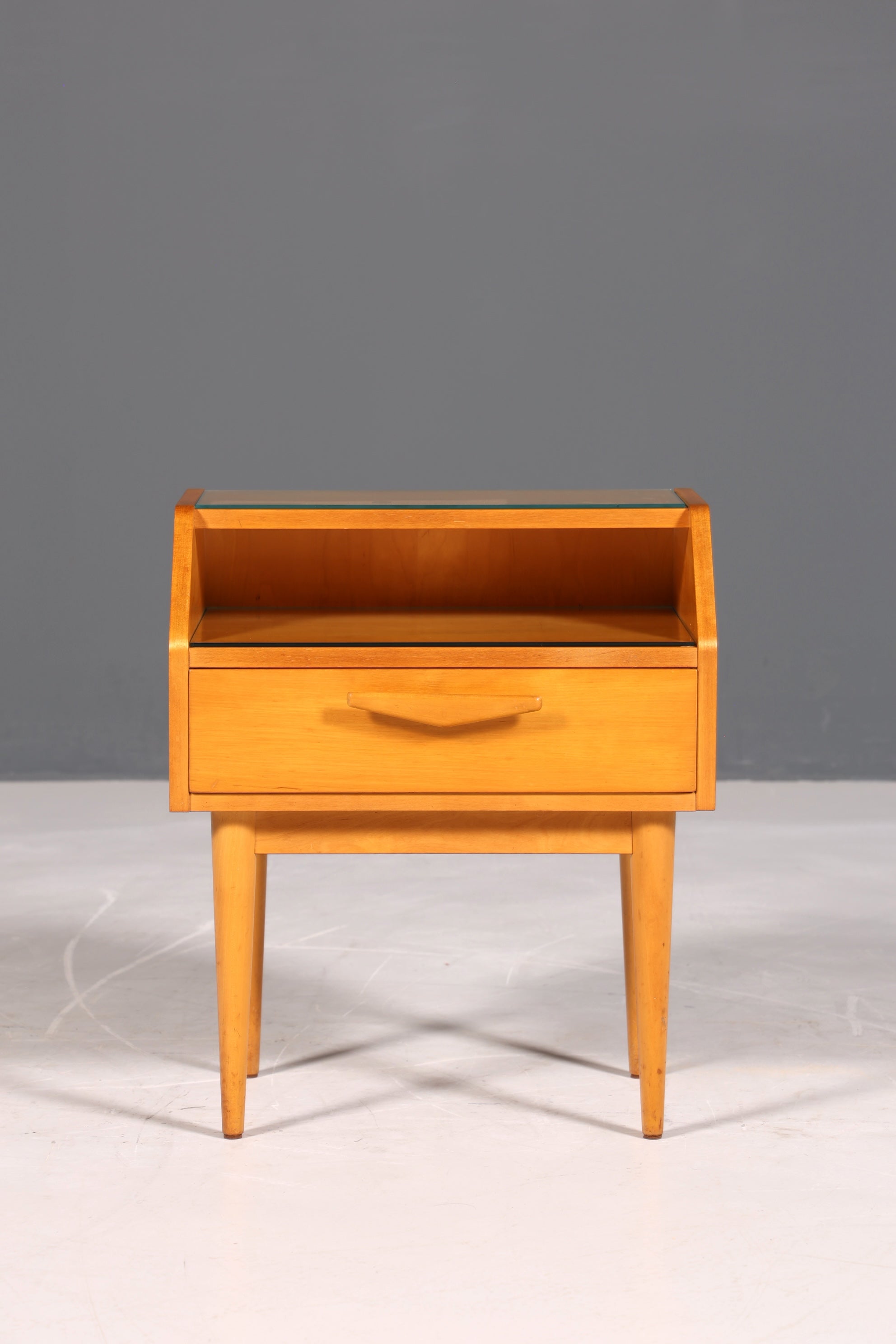 Schlichte Hellerau Kommode Mid Century Nachttisch echt Holz Beistelltisch VEB Möbel 1 von 2