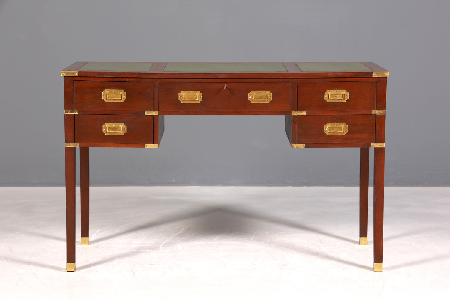 F945 Finish Edler Maritimer Schreibtisch Englischer Military Chest Bürotisch Office Table mit echt Lederauflage