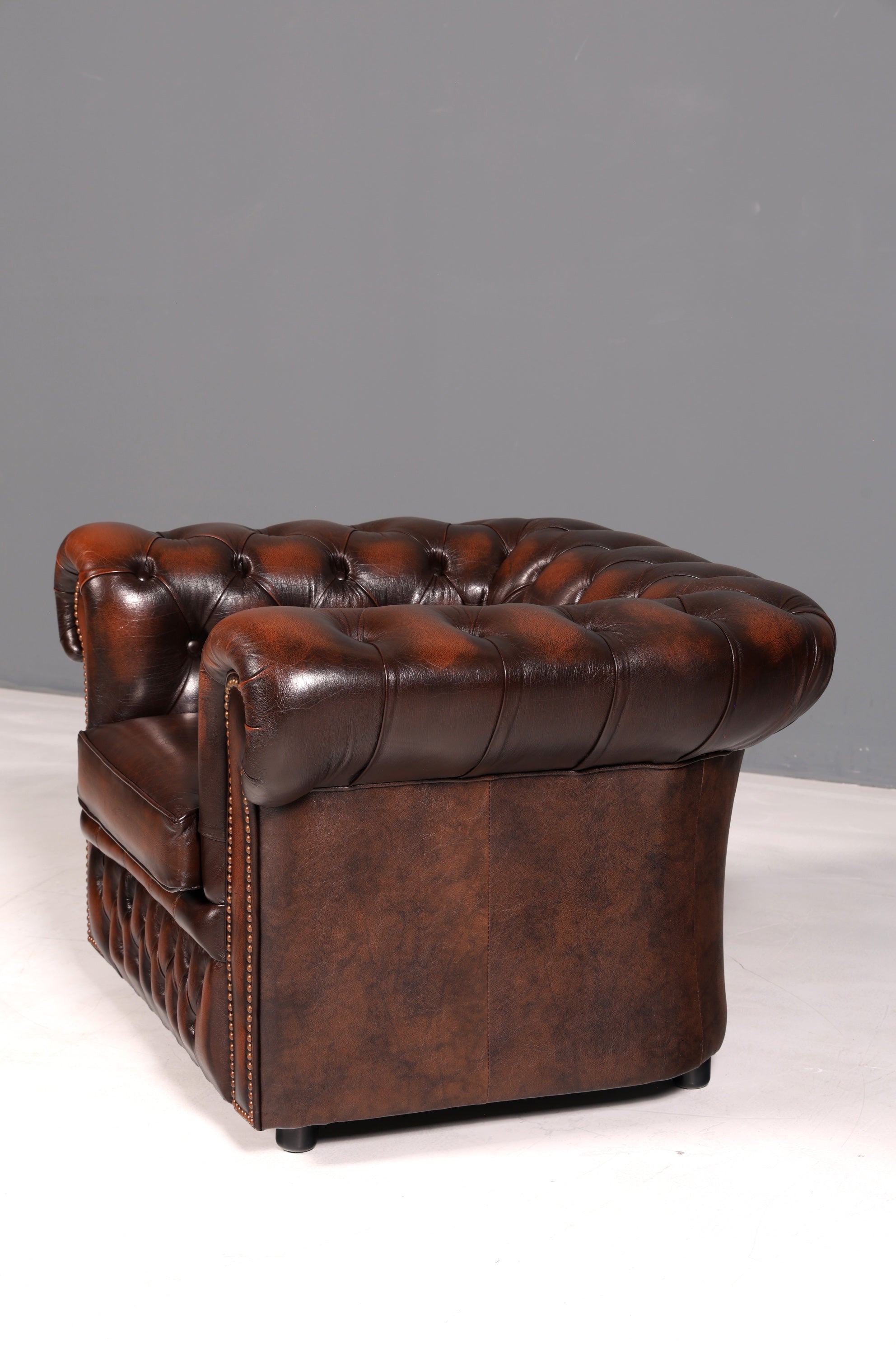 Élégant fauteuil Chesterfield Centurion original, fauteuil anglais à accoudoirs, fauteuil de gentleman en cuir, Angleterre