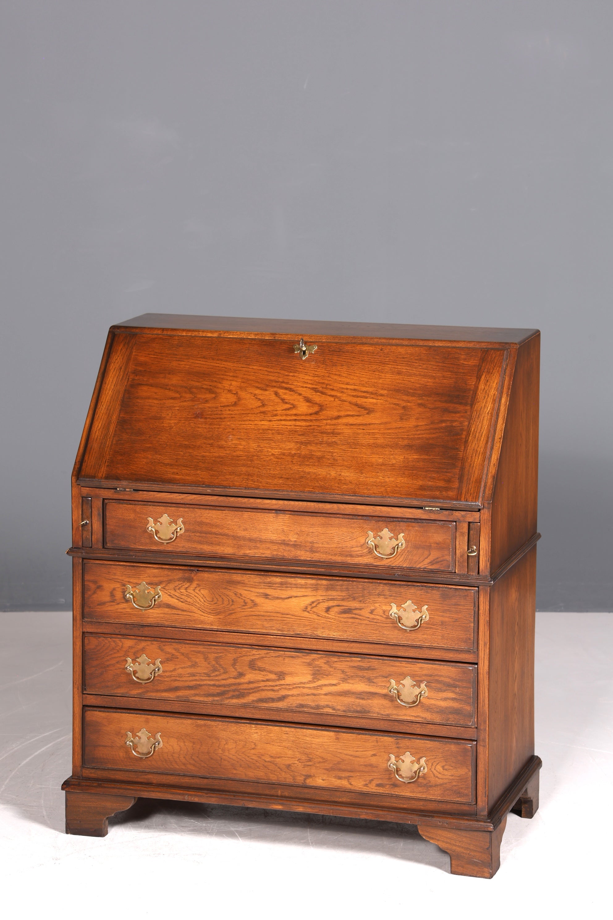 Bureau secrétaire anglais élégant, reproduction en chêne, table de bureau Bevan Funnell, bureau à écrire