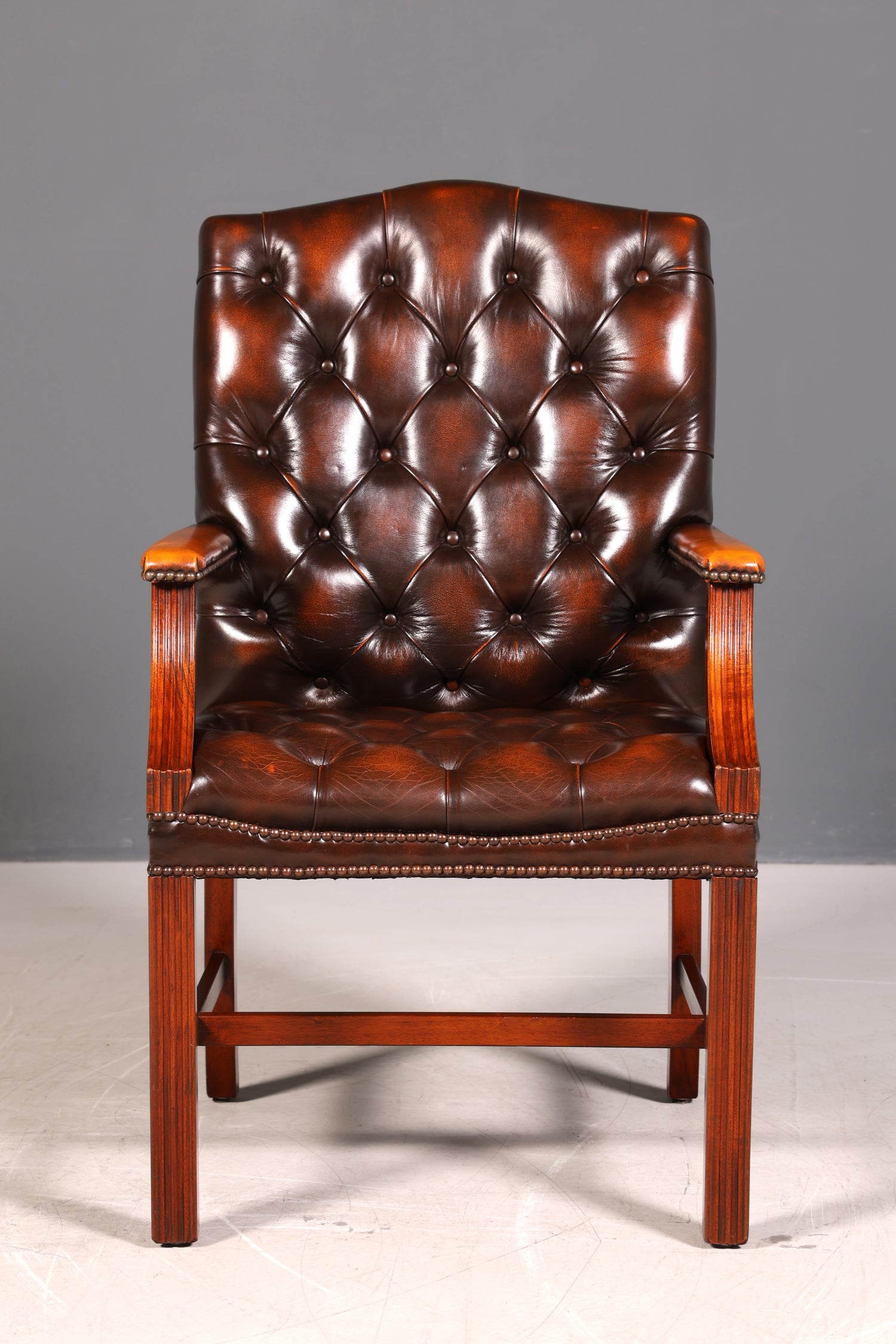 Original Chesterfield Sessel Englischer Armlehnstuhl Echt Leder Bürostuhl Lounge