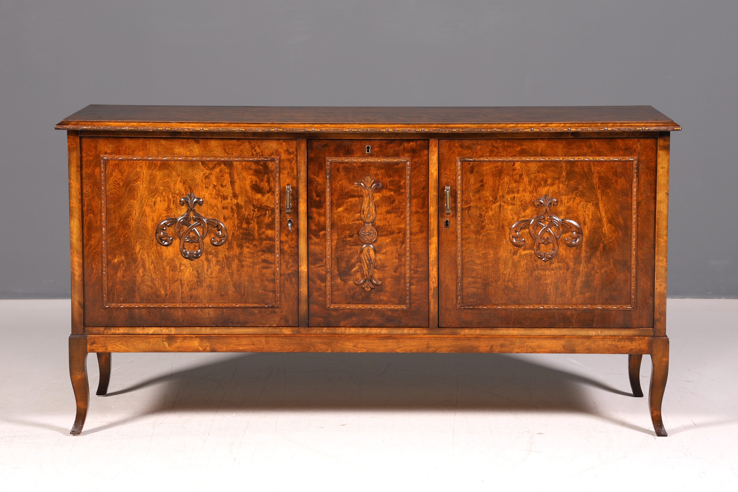 Wunderschönes Original Art Deco Sideboard Antik Schrank TV Kommode um 1930 Designklassiker