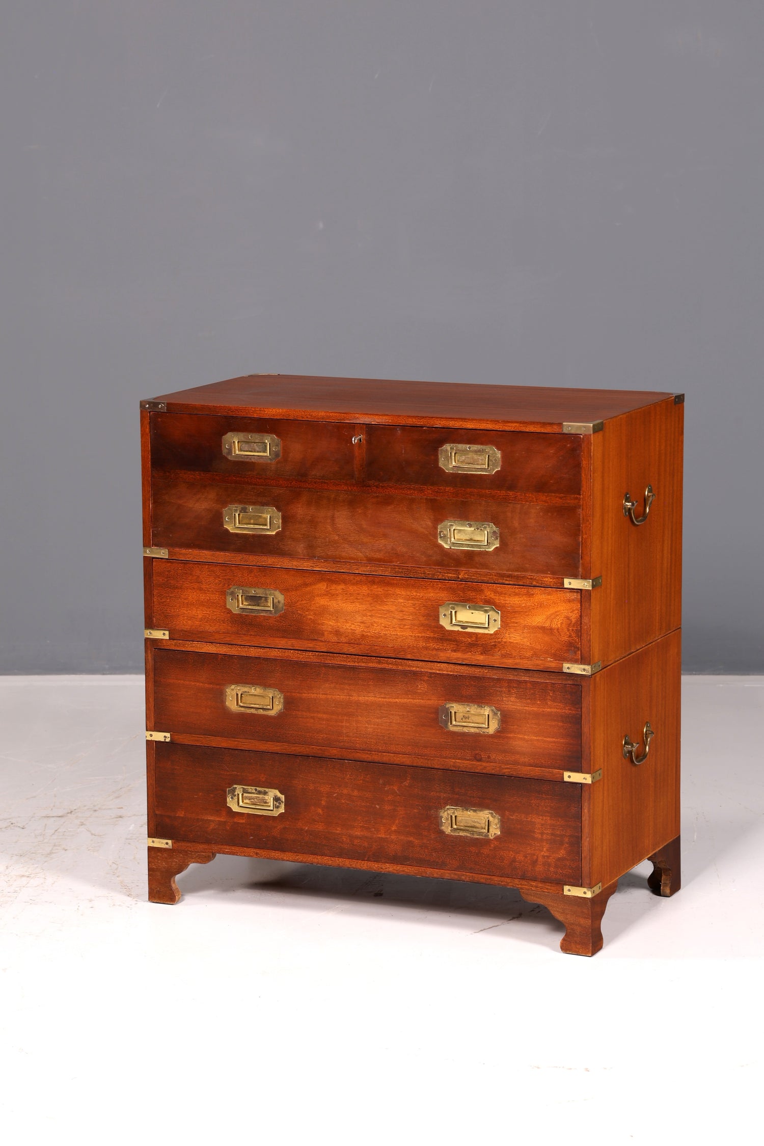 Magnifique secrétaire anglais maritime, commode-bureau avec sous-main en cuir véritable, bureau ancien vintage