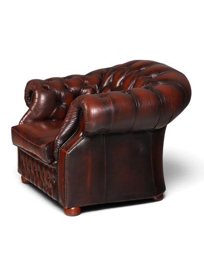 Hauptstadt Möblerei Original Chesterfield Centurion Sessel aus braunem Echtleder mit klassischer Knopfheftung