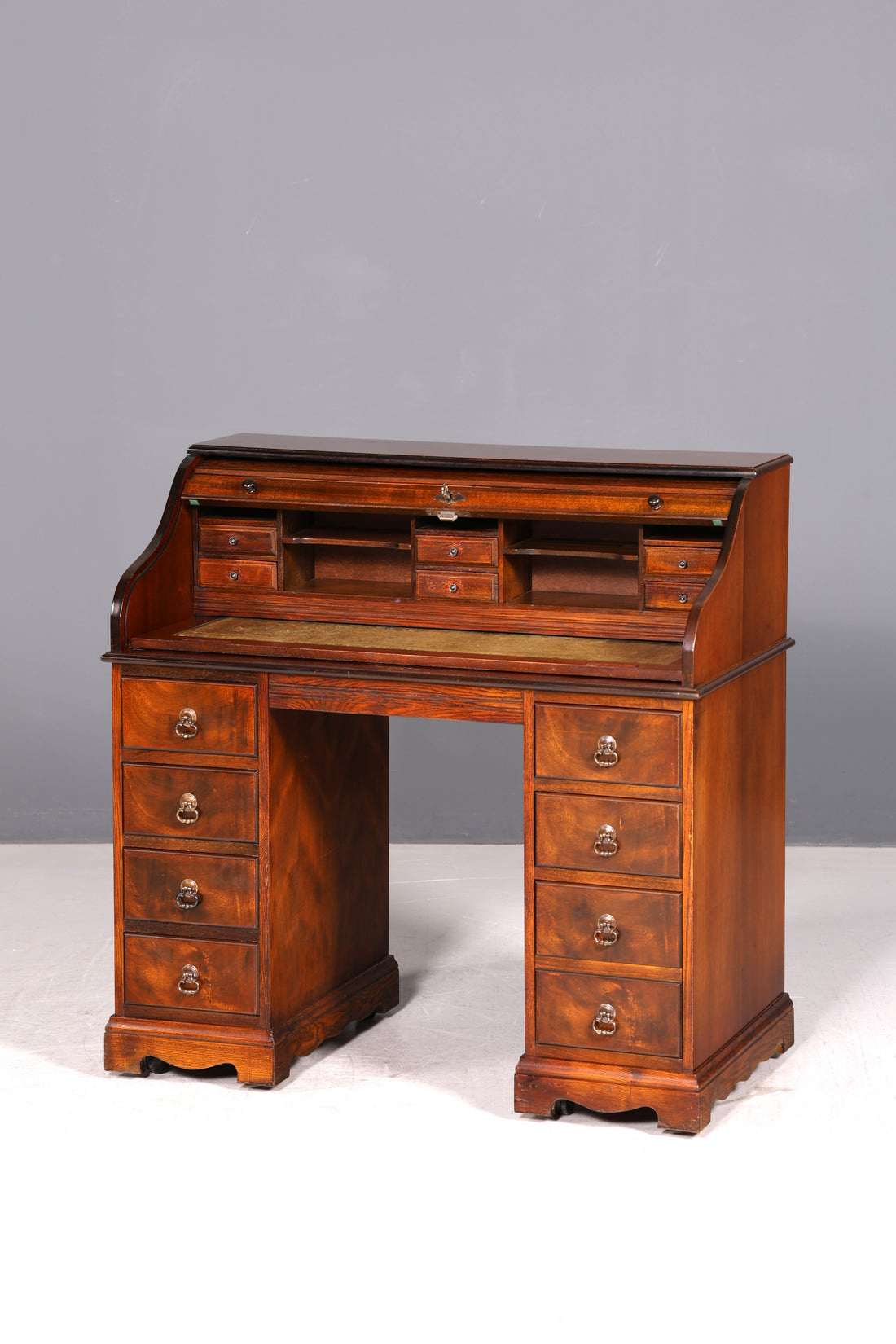 Magnifique bureau anglais à volet roulant Rolltop Desk secrétaire antique avec dessus en cuir véritable Bureau vintage