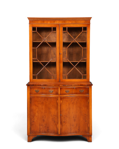 Hauptstadt Möblerei englische Vitrine aus Eibenholz mit verglastem Aufsatz, Schubladen und dekorativen Sprossen