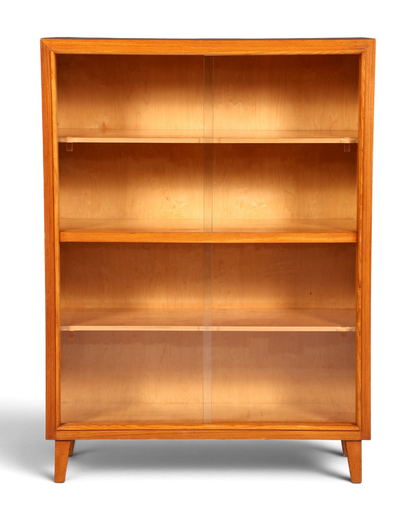 Hauptstadt Möblerei Bücherregal aus hellem Holz mit drei Einlegeböden und transparenten Schiebetüren