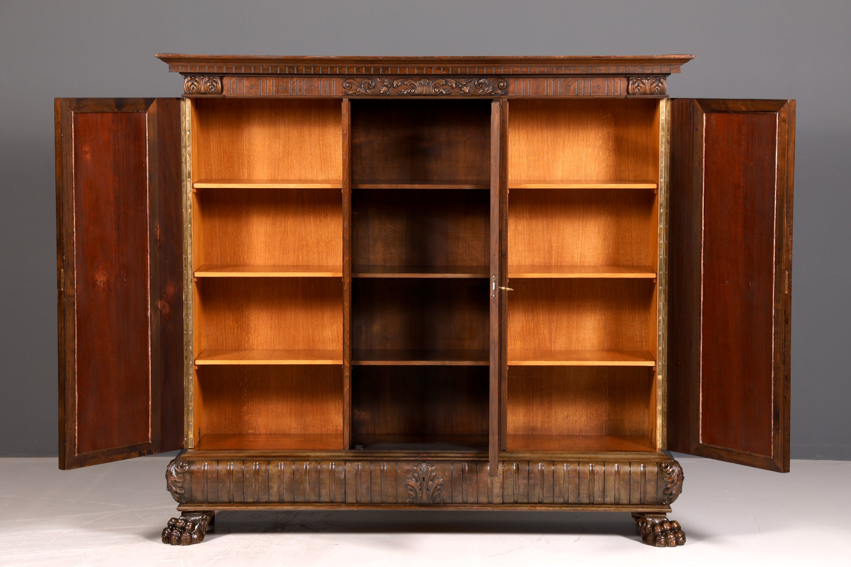 Impressionnante bibliothèque vitrine néo-Renaissance de style Gründerzeit, meuble de bureau, buffet, armoire antique en bois massif