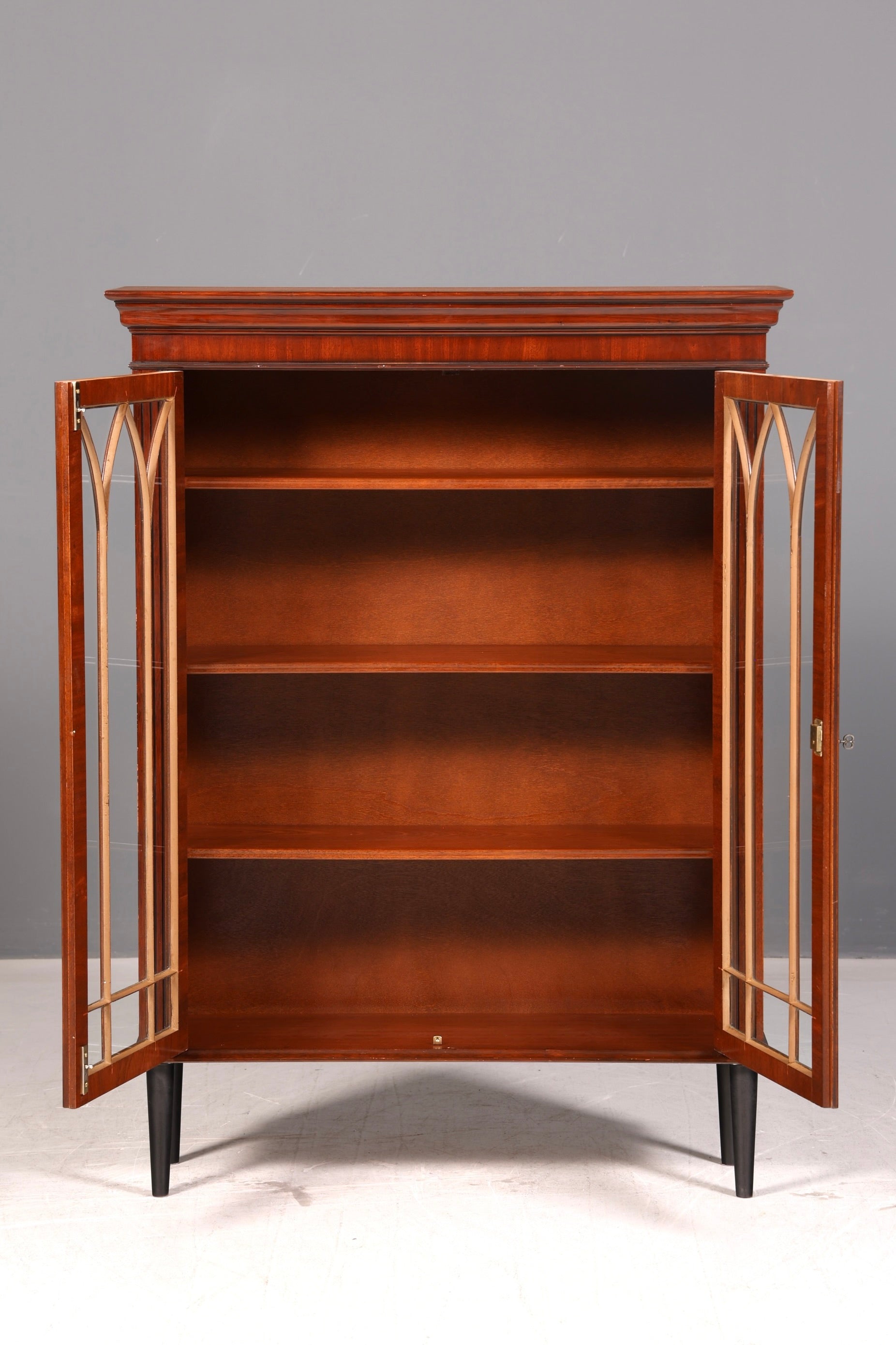 Wunderschöne Englische Vitrine Mahagoni Bücherschrank Glasvitrine Bücherregal Buffet Antik Vintage