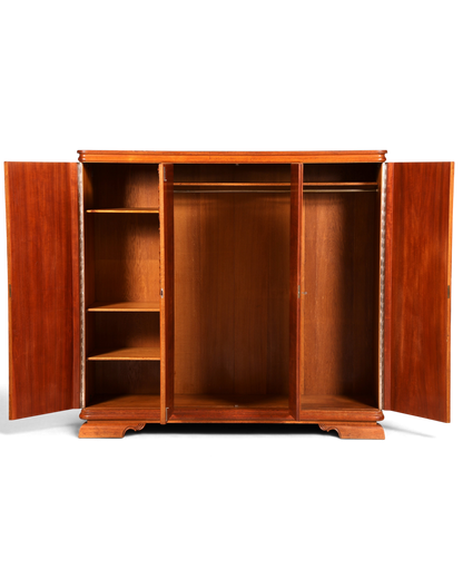 Hauptstadt Möblerei Kleiderschrank aus Holz mit drei Türen, Regalböden und Kleiderstange im H910 Finish