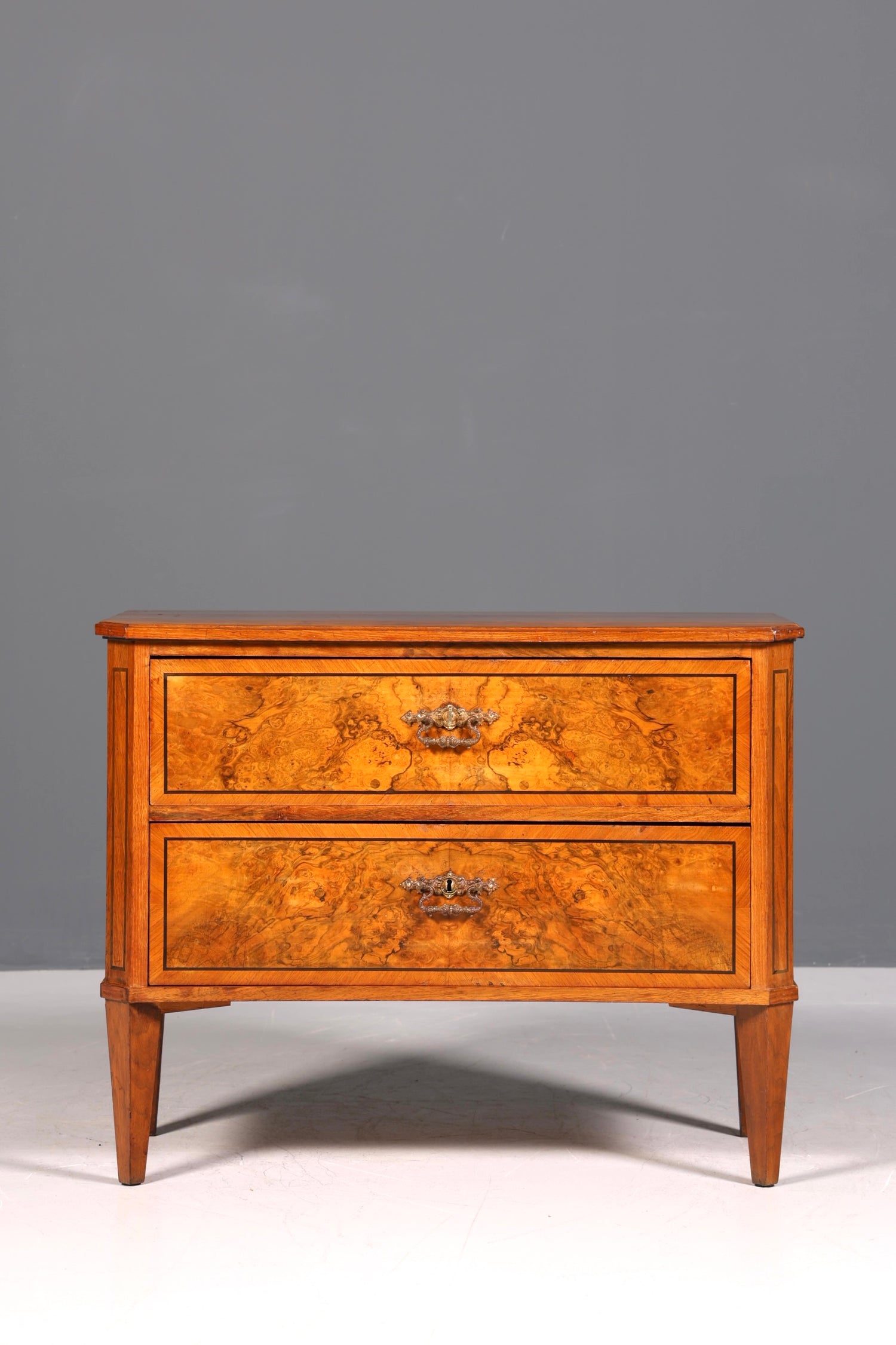 Belle commode Gründerzeit, commode à linge antique