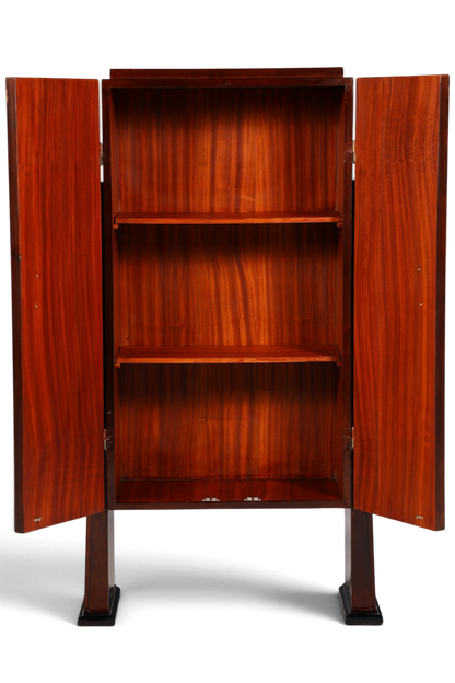 Hauptstadt Möblerei Art Deco Highboard Sun aus massivem Echtholz mit lebhafter Maserung und zwei offenen Türen