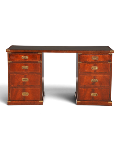 Hauptstadt Möblerei maritimer Schreibtisch im Military Chest Stil aus Holz mit Messingbeschlägen und Lederauflage