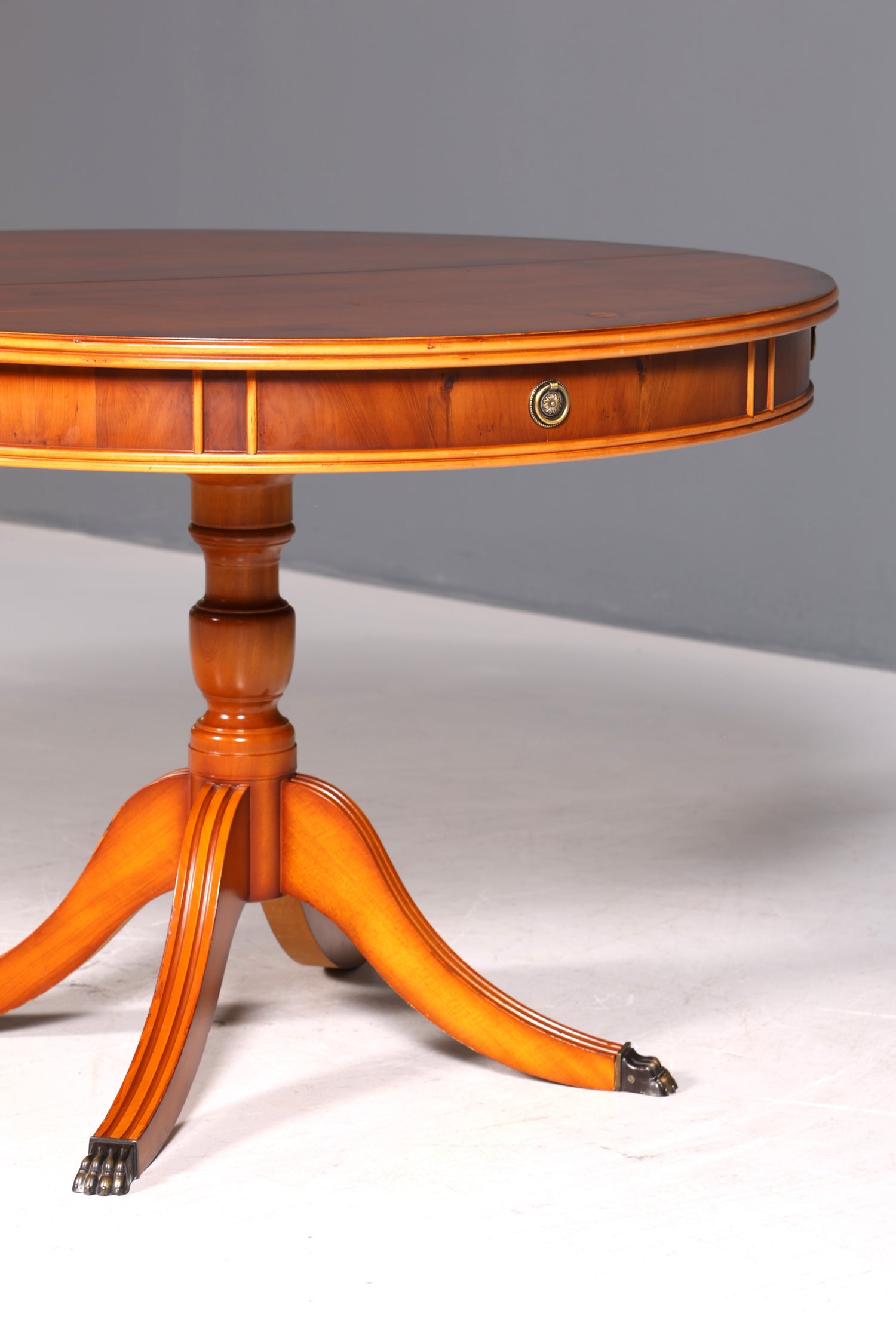 Magnifique table de salle à manger extensible anglaise, en if, style antique, table de cuisine des années 60