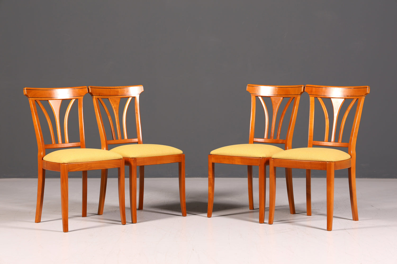 Edles Selva Stühle Set 4x Kirschholz Esszimmerstühle Küchenstühle Antik Stil Stuhlset