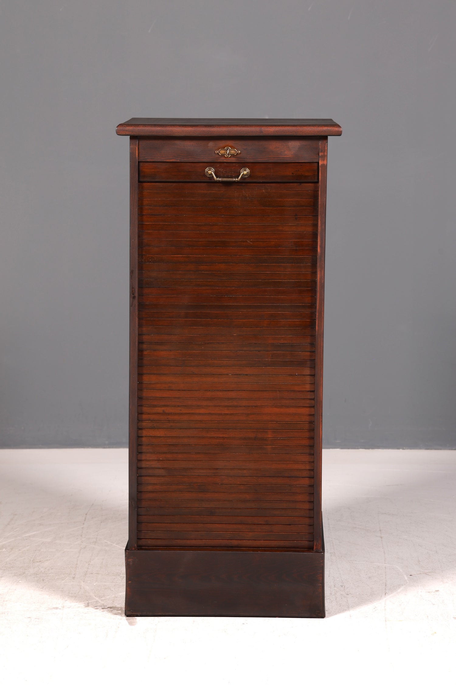 Schlichter Bauhaus Rollladenschrank Jalousieschrank Aktenschrank Art Deco Büroschrank Antik Vintage